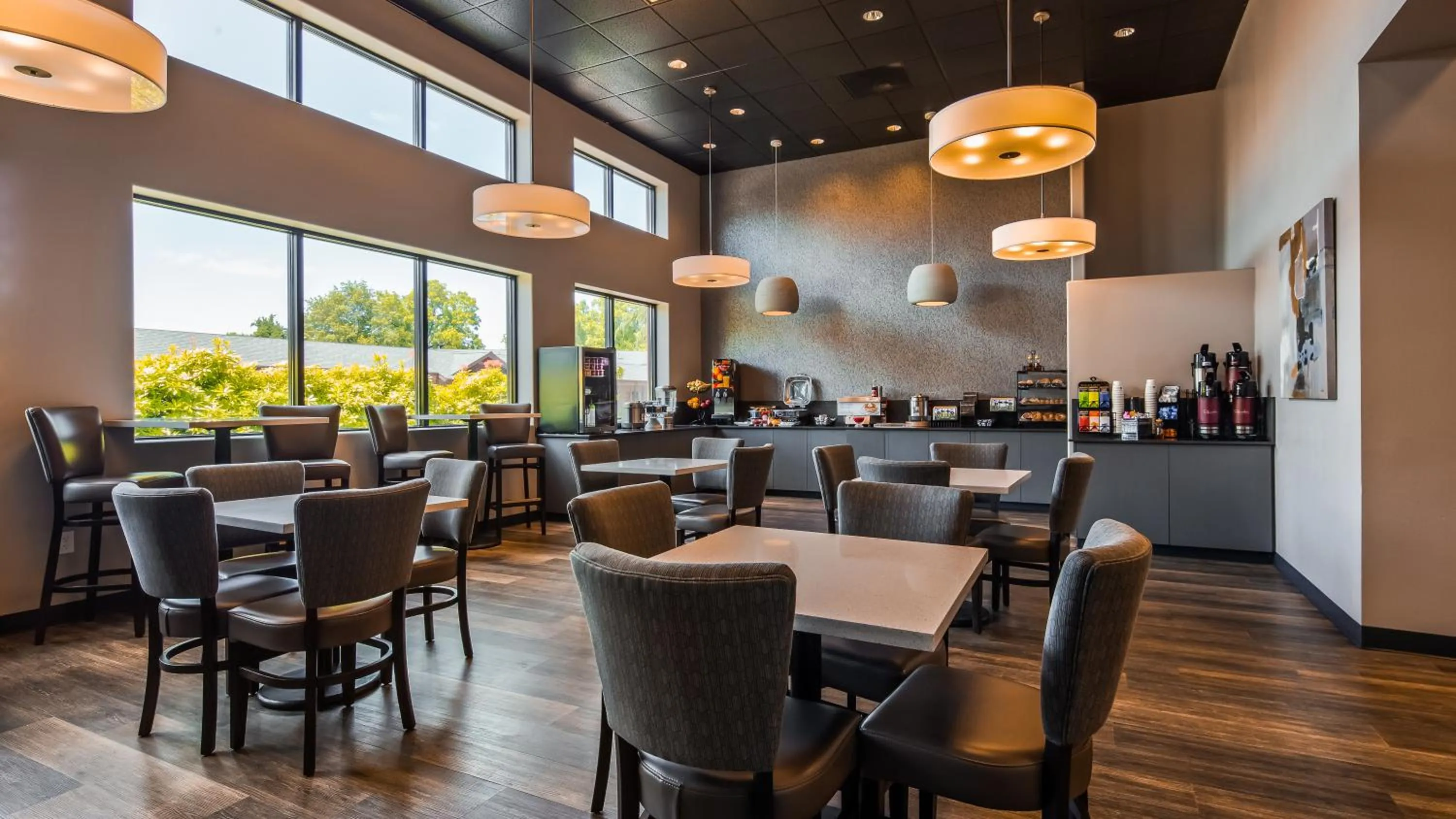 Breakfast in Best Western New Oregon Motel