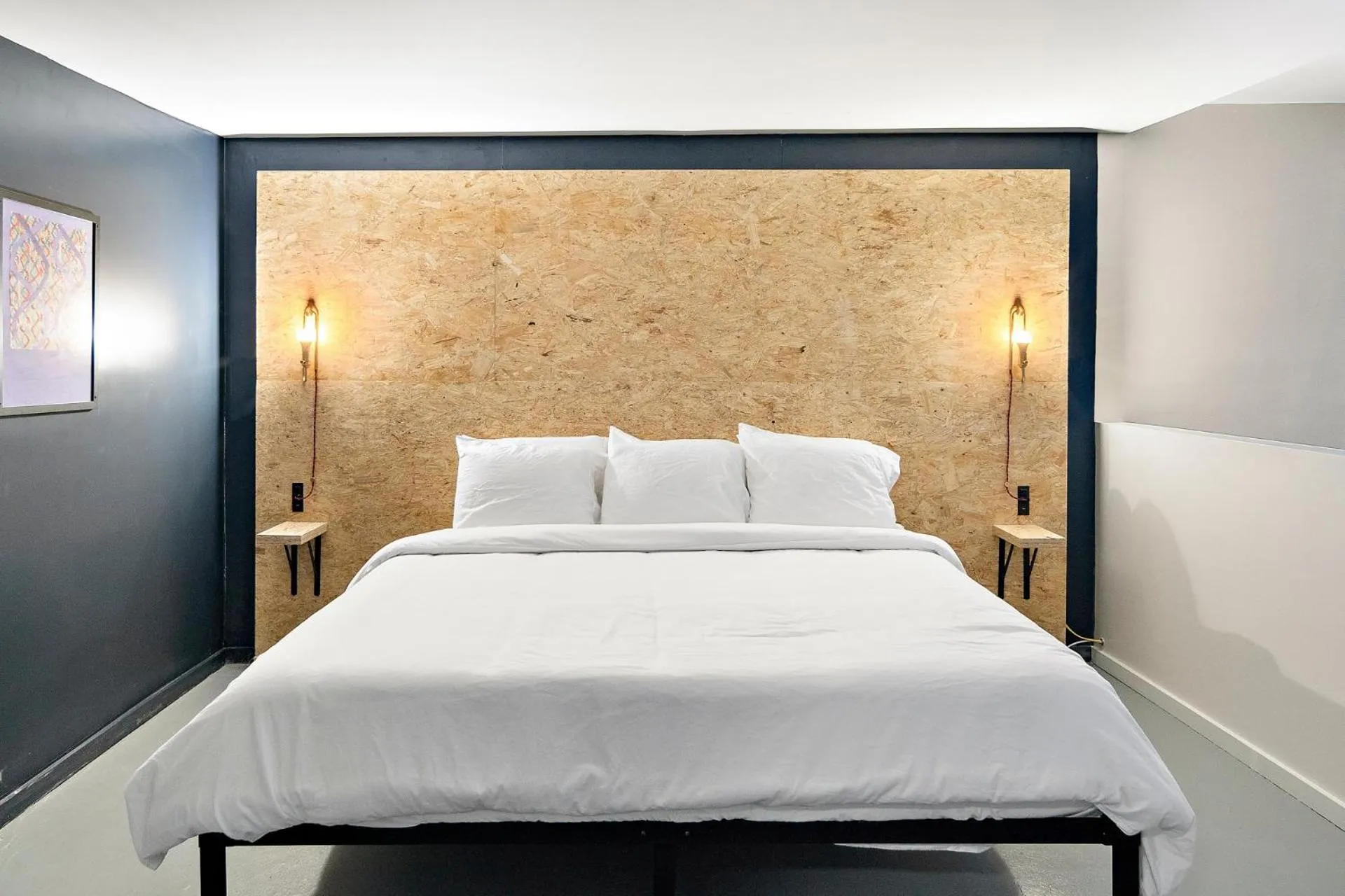 Bed in The Brooks Motel