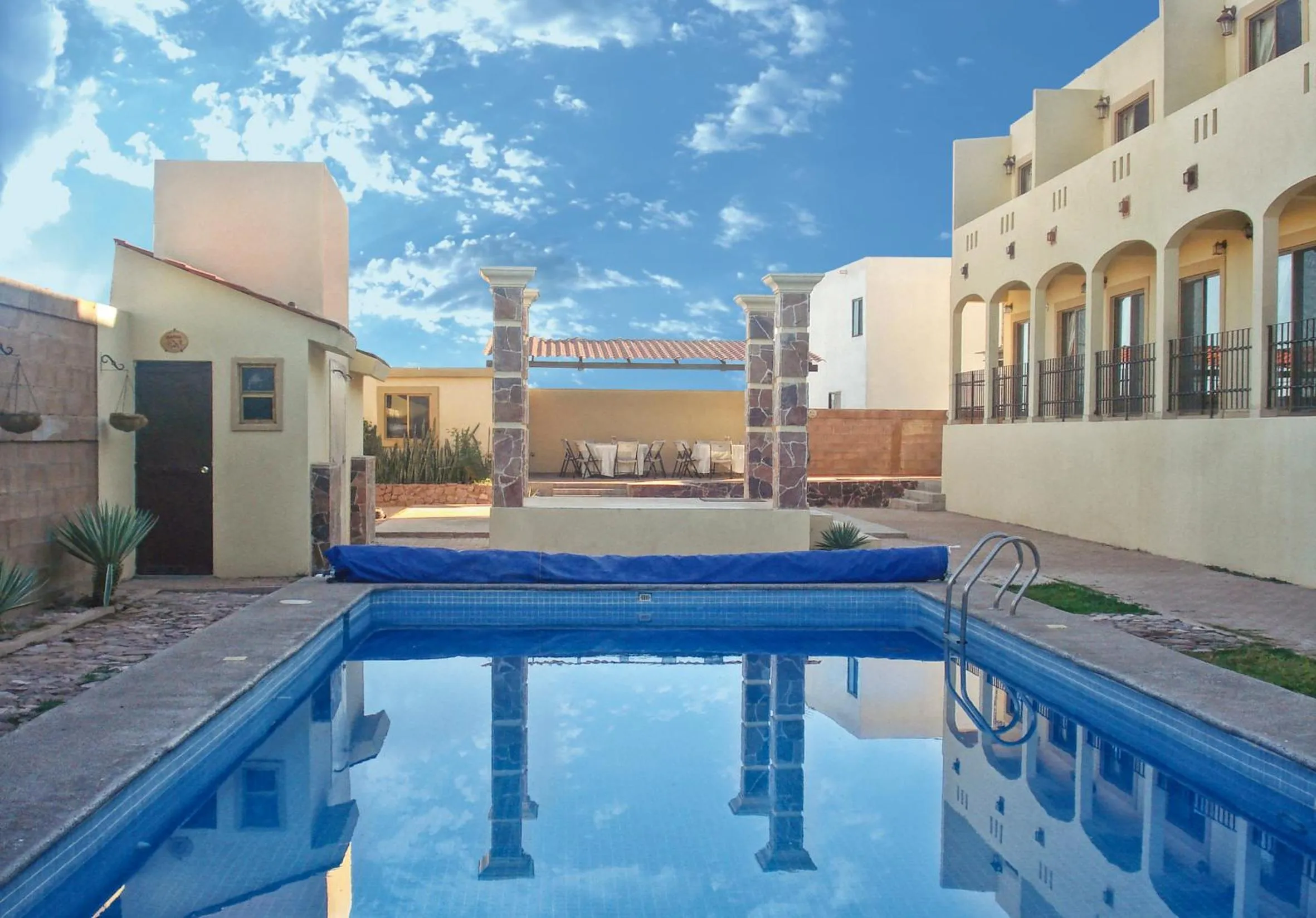 Swimming pool in Garimar Condominios en San Carlos