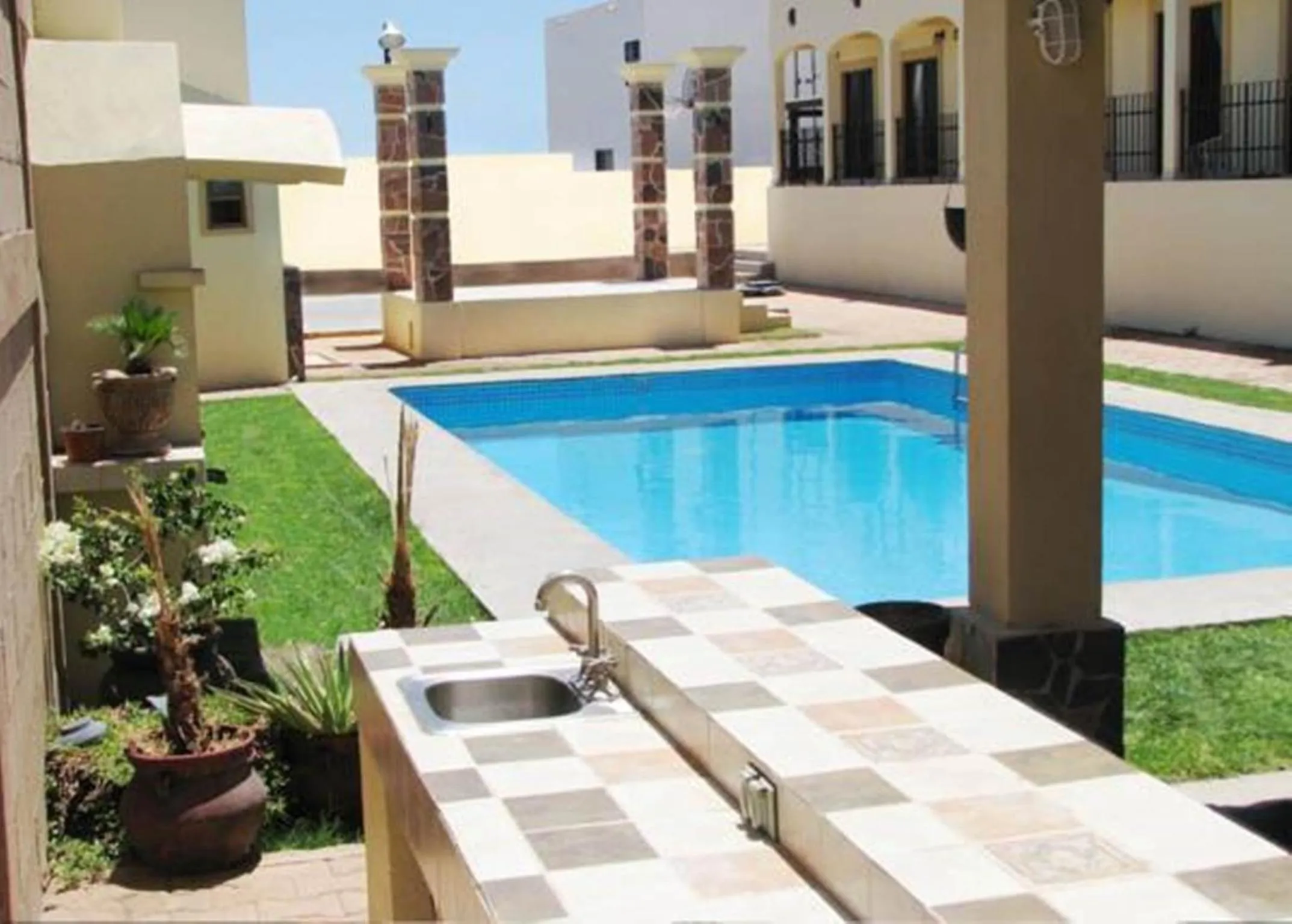 Swimming pool in Garimar Condominios en San Carlos