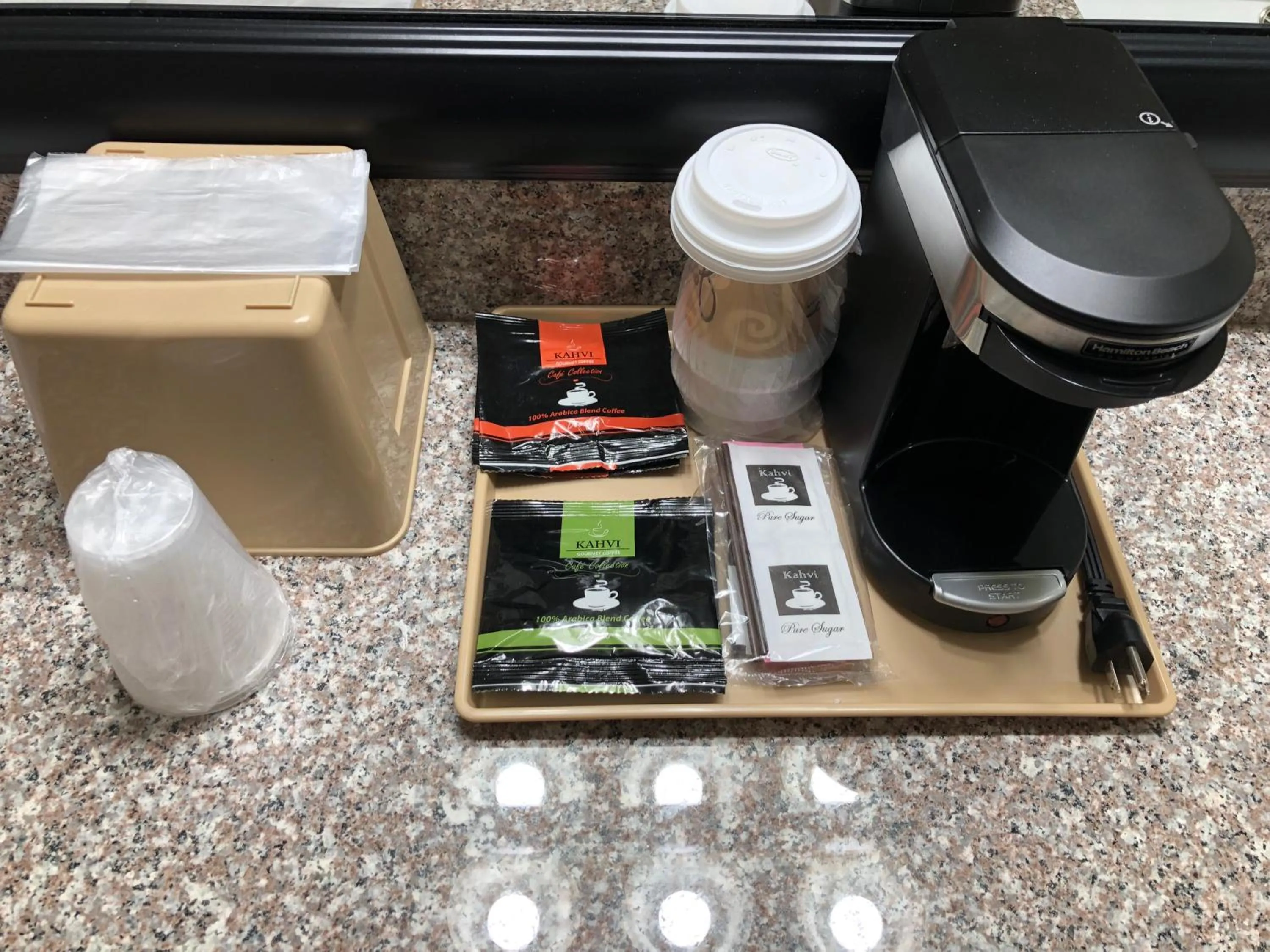 Coffee/tea facilities in Copa Motel