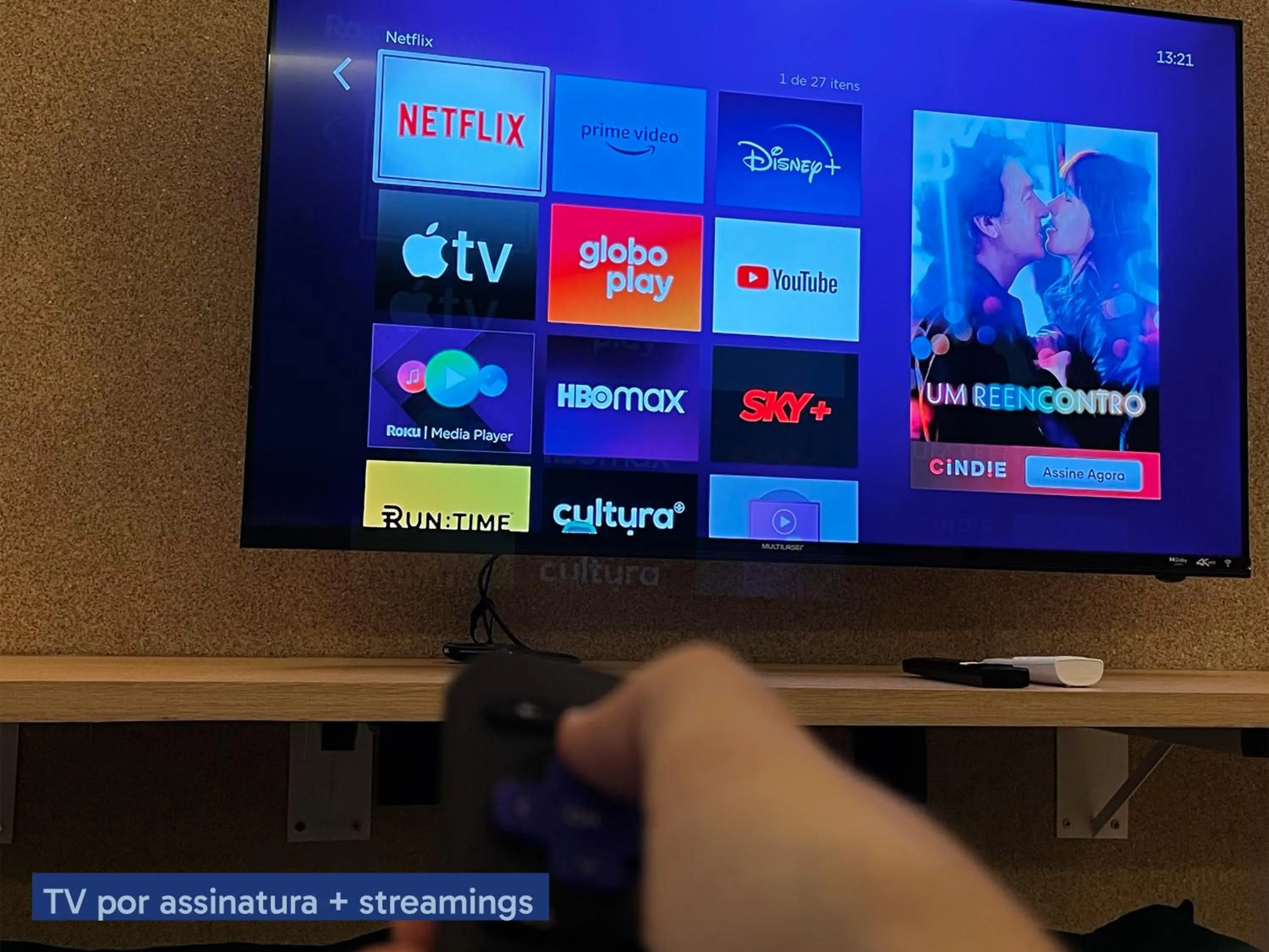 Communal lounge/ TV room in Apart-hotel Theotókos Flats