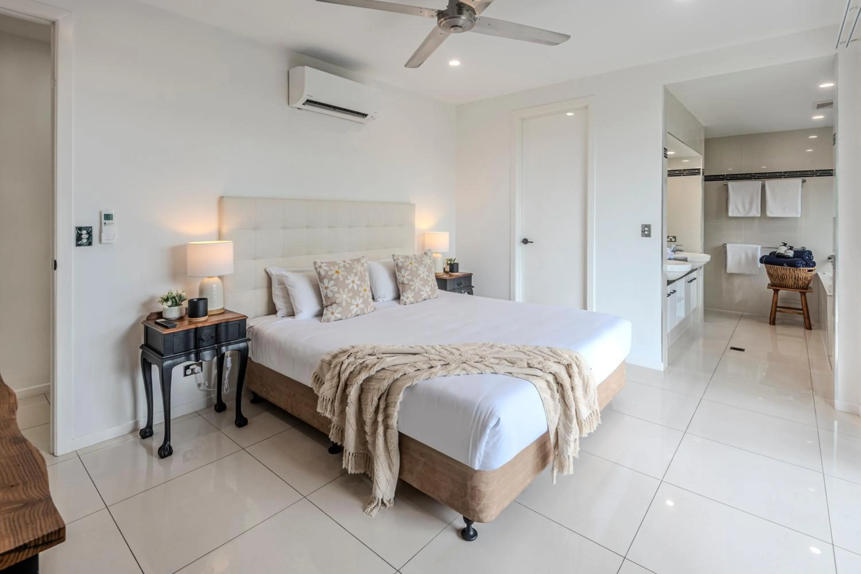 Bedroom, Bed in Pinnacle Apartments on Hamilton Island by HIHA
