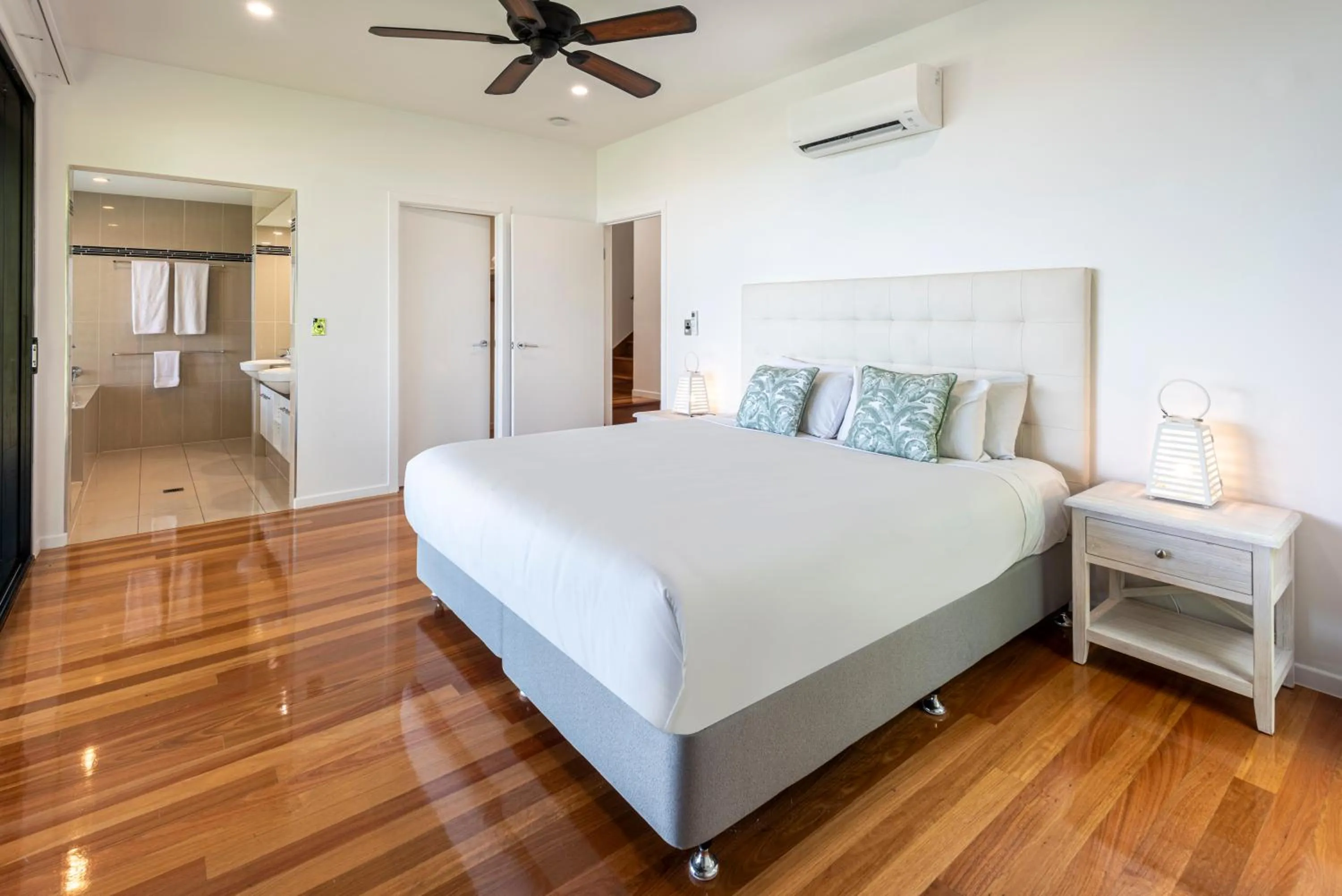 Bedroom, Bed in Pinnacle Apartments on Hamilton Island by HIHA