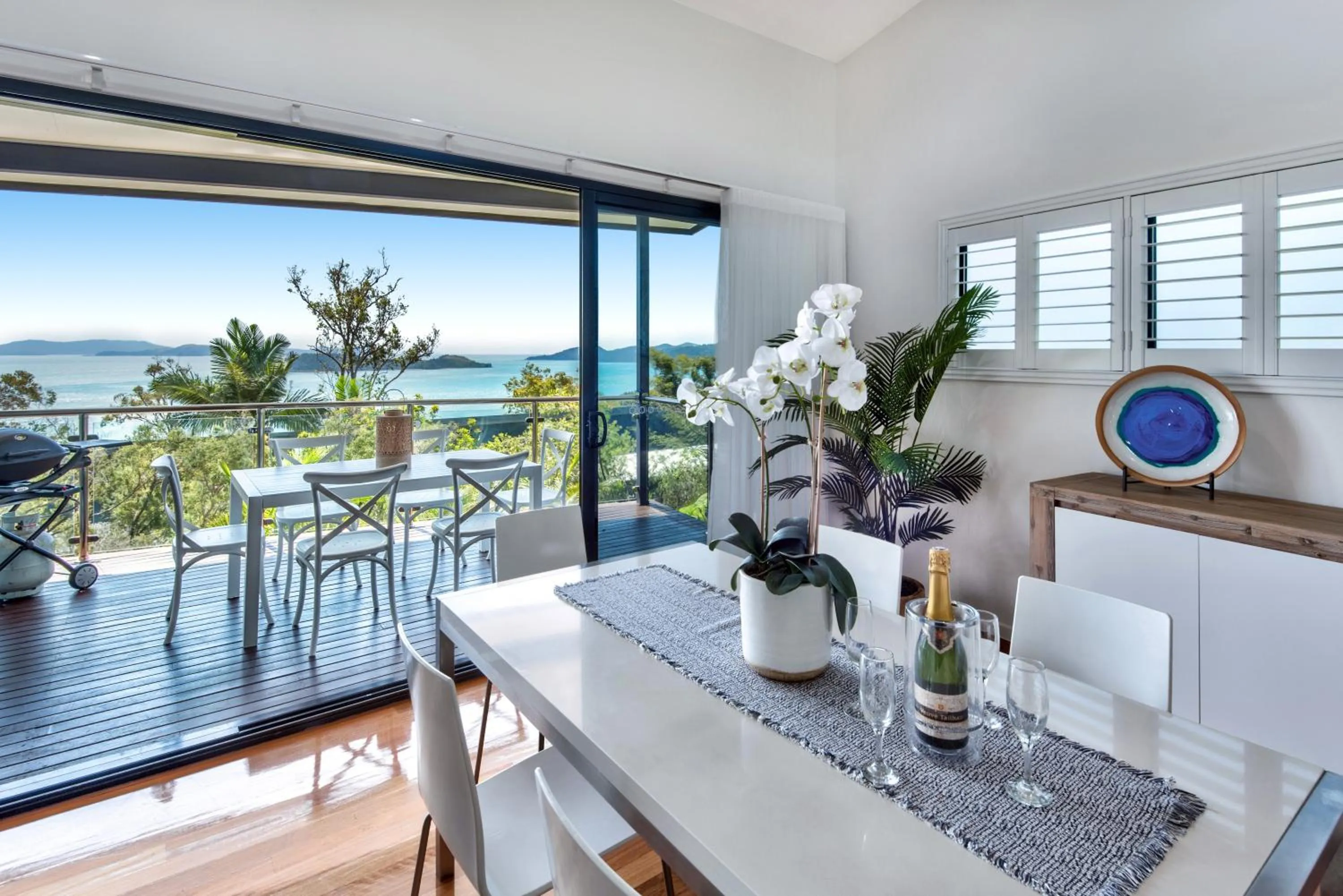 Dining area in Pinnacle Apartments on Hamilton Island by HIHA