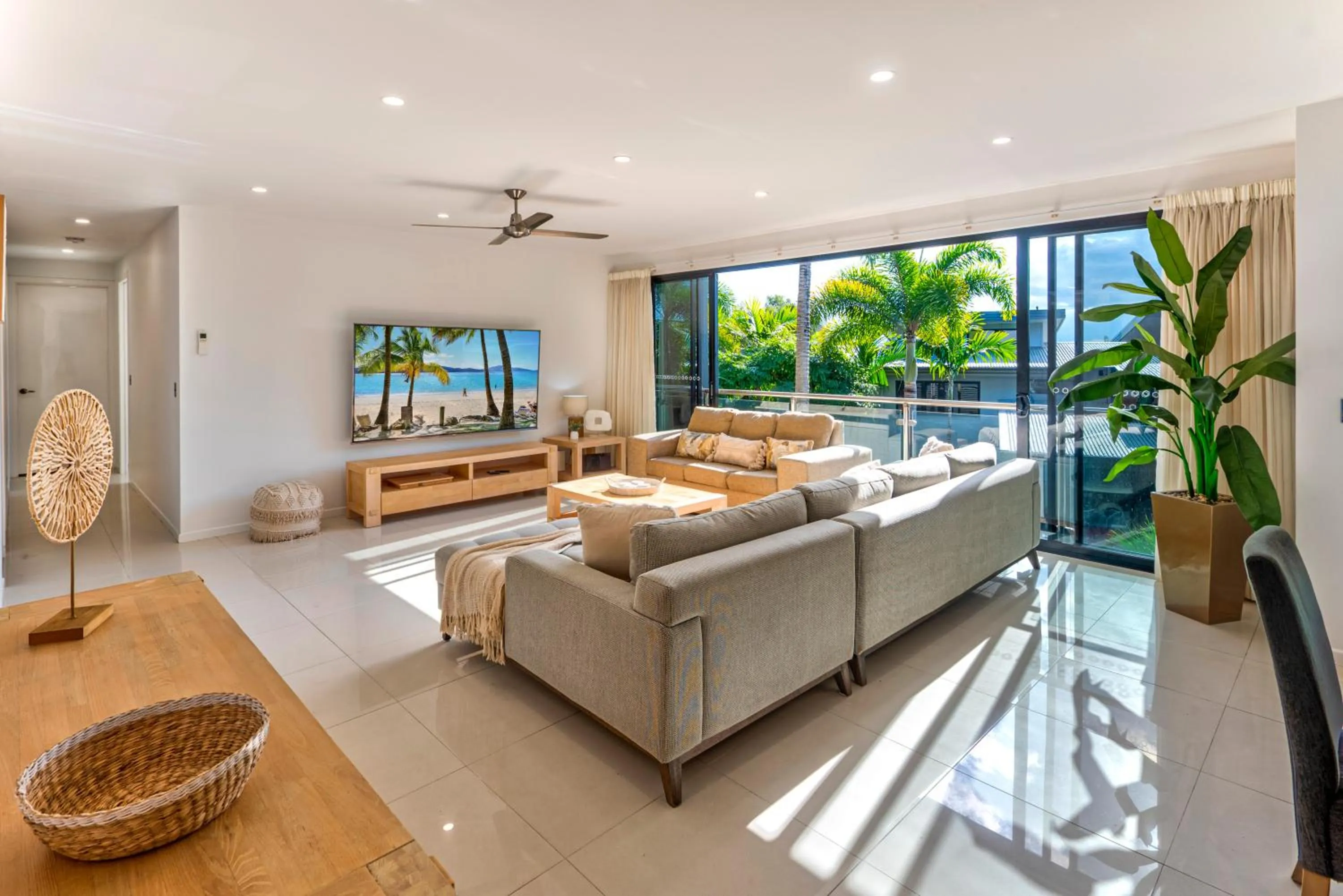 Living room in Pinnacle Apartments on Hamilton Island by HIHA