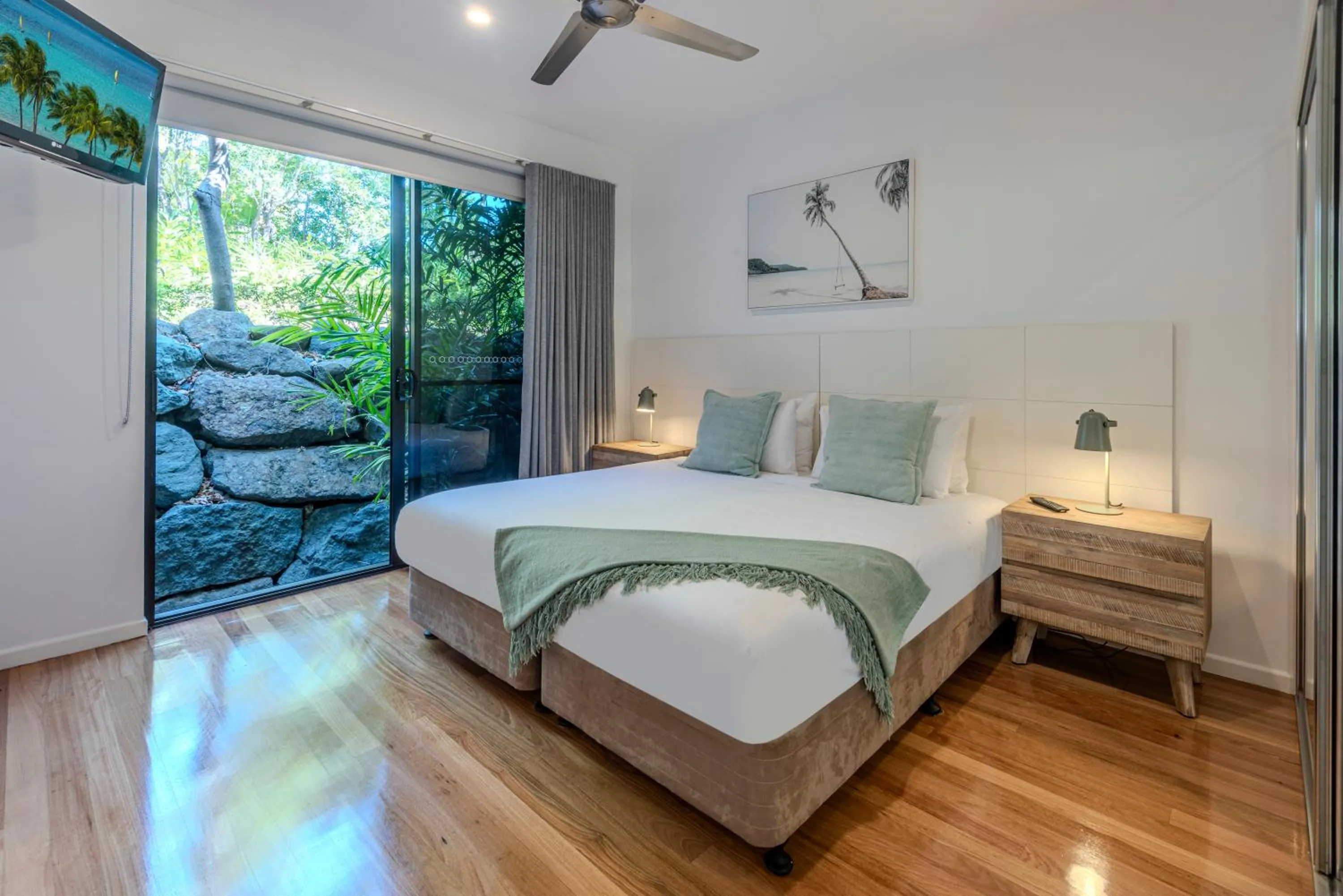 Bedroom, Bed in Pinnacle Apartments on Hamilton Island by HIHA