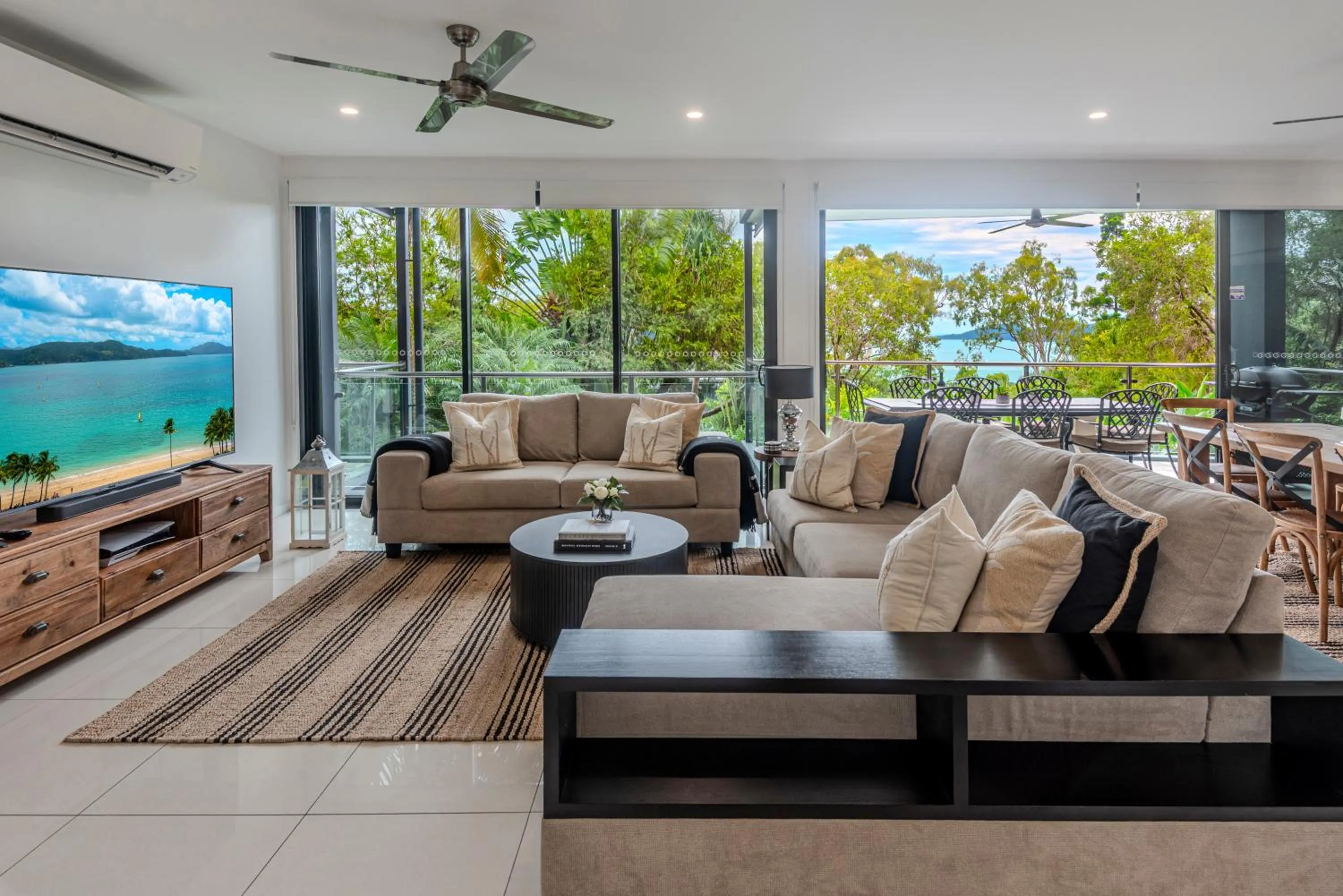 Living room in Pinnacle Apartments on Hamilton Island by HIHA