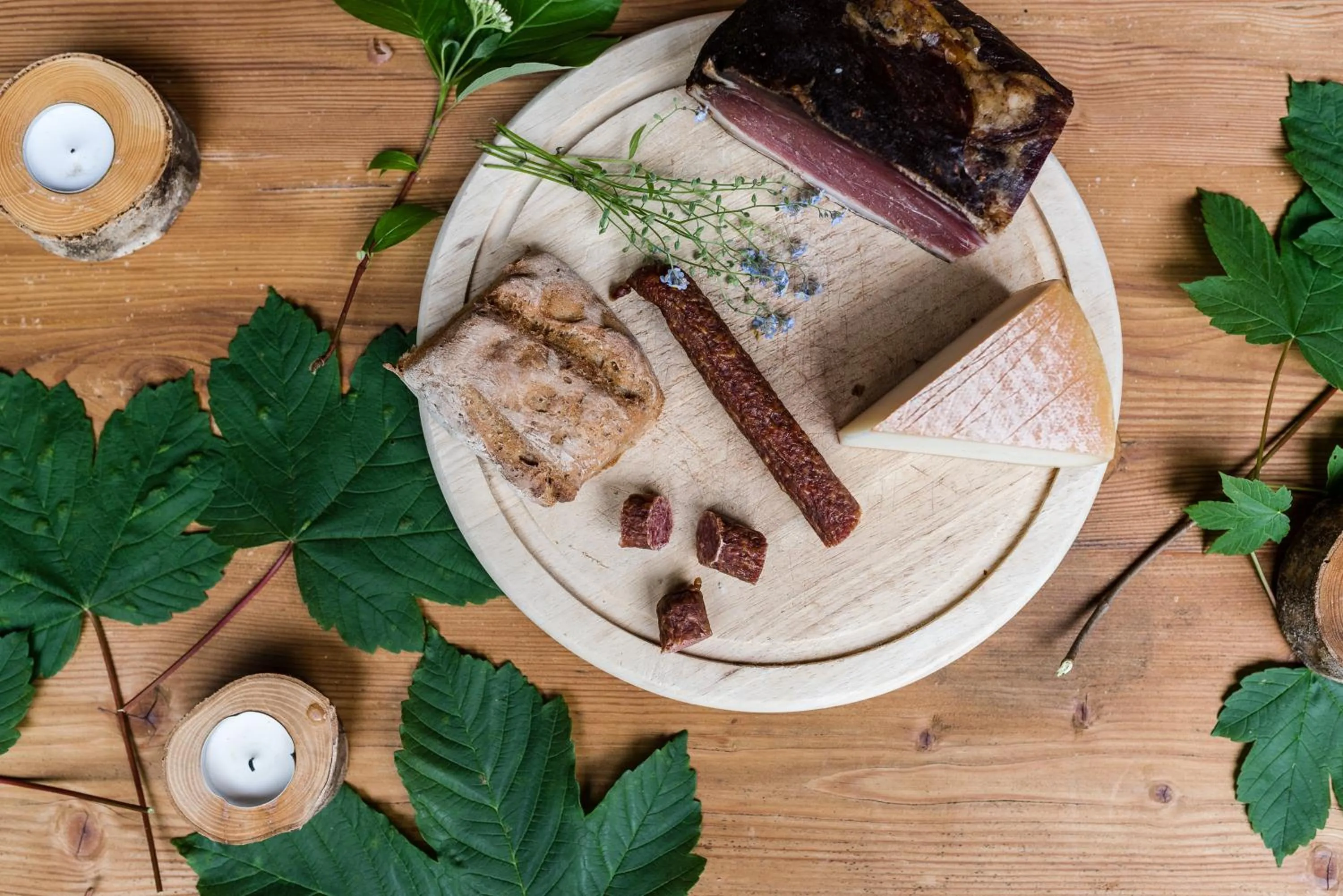 Food and drinks in Das Naturhotel die Eng