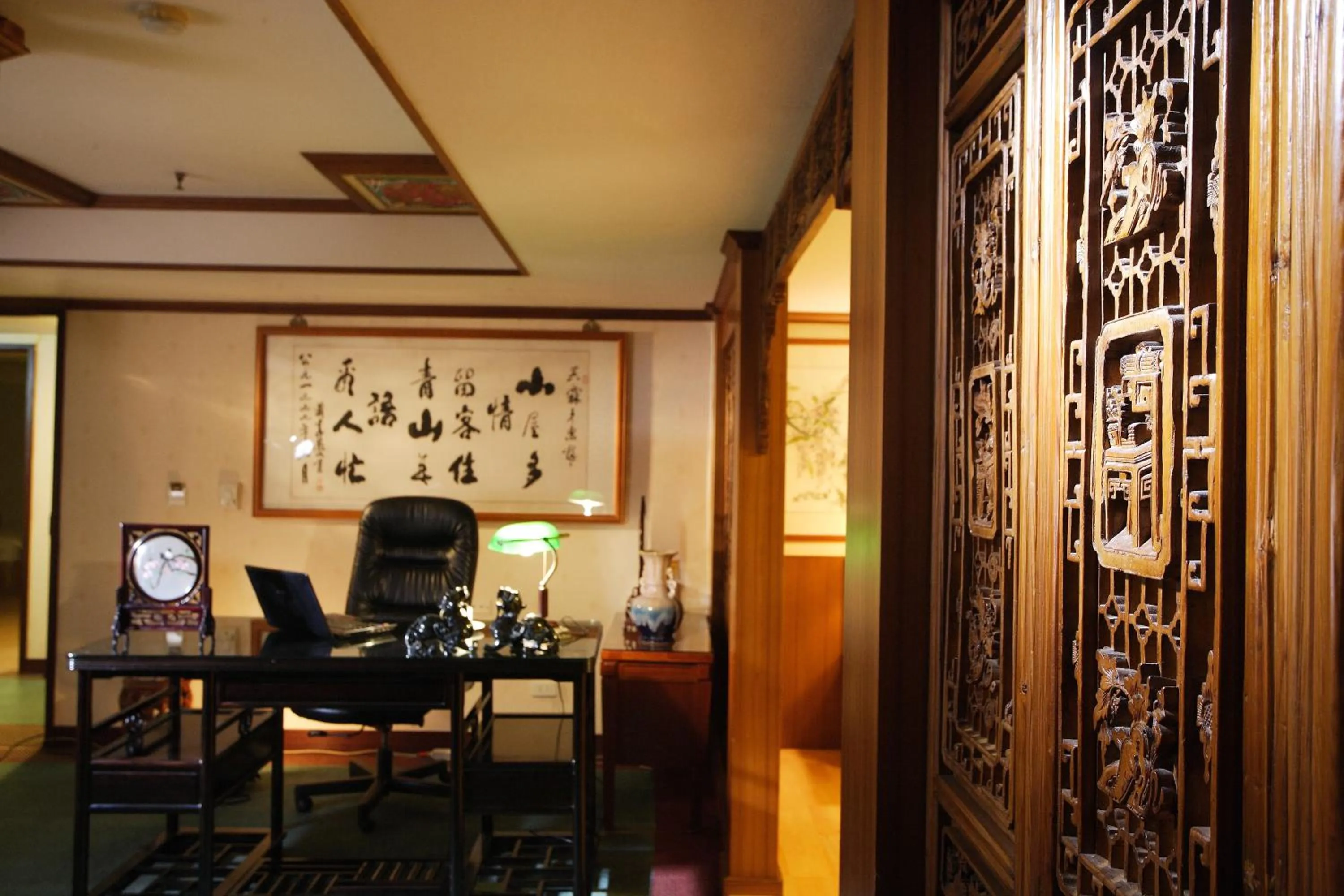 Decorative detail in Kingdom Hotel