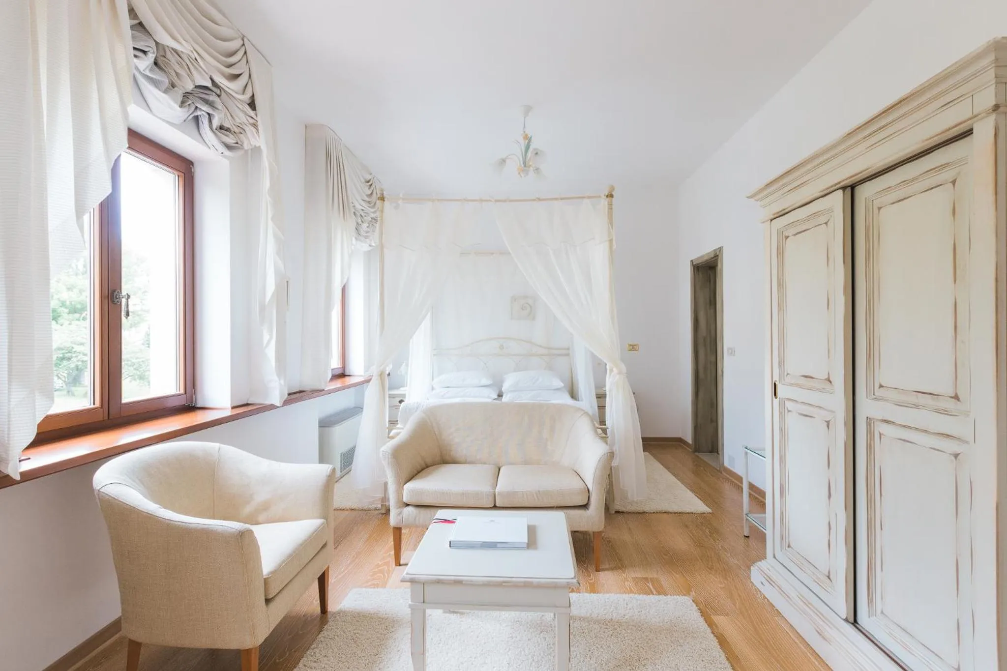 Photo of the whole room in Palazzo Angelica B&B Adults Only