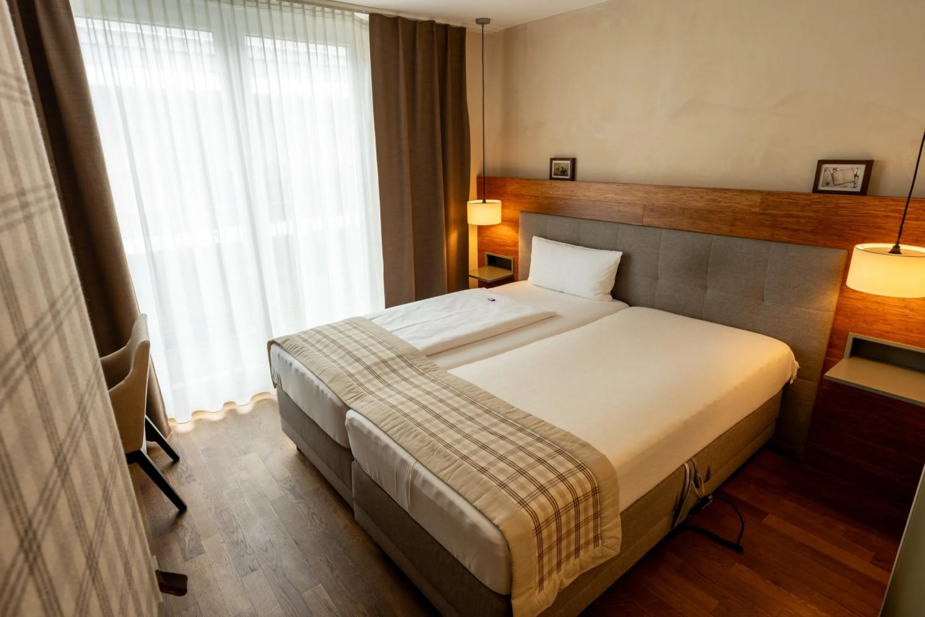 Photo of the whole room, Bed in Restaurant Hotel Zum Storchen