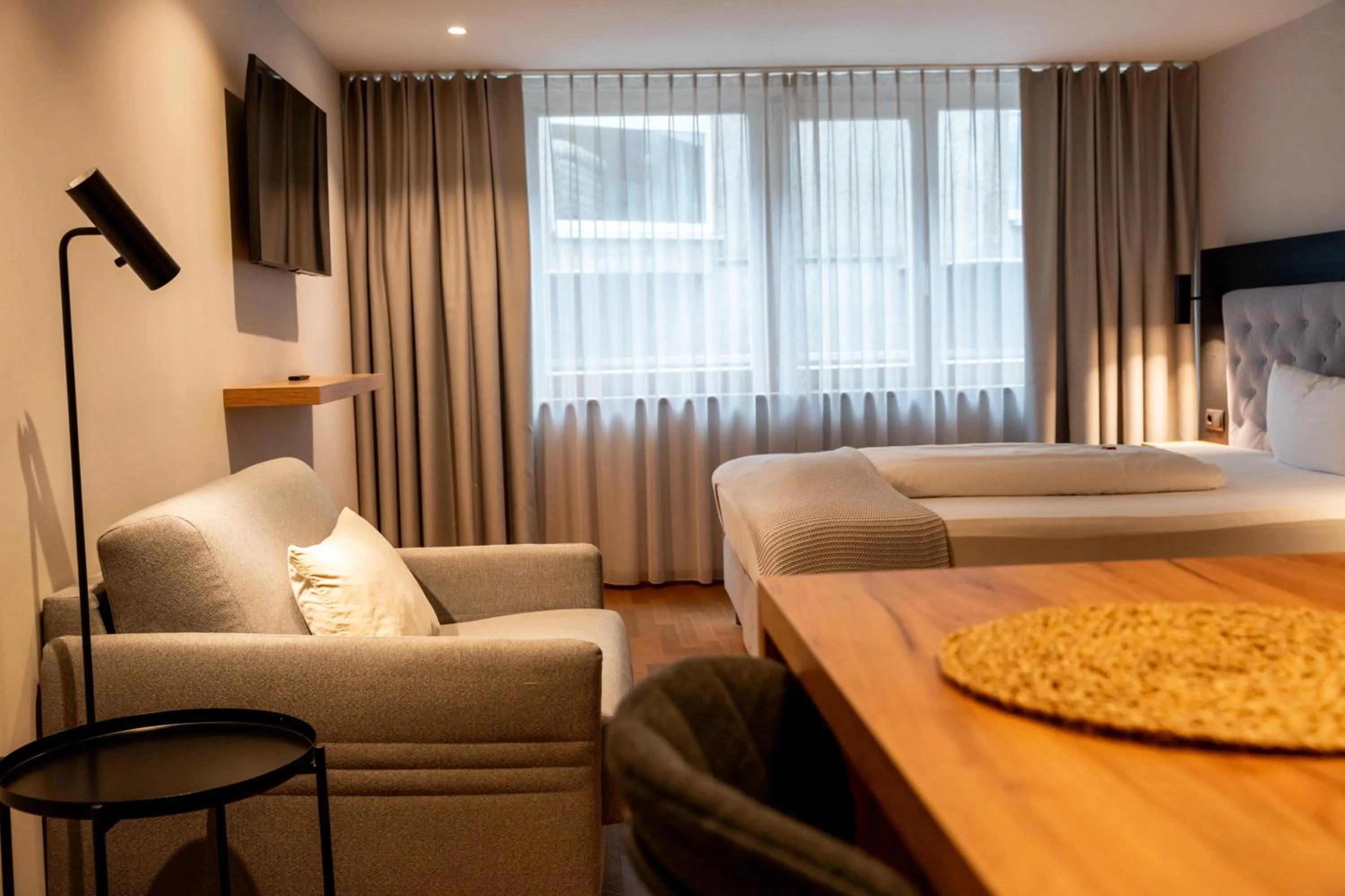 Photo of the whole room, Bed in Restaurant Hotel Zum Storchen