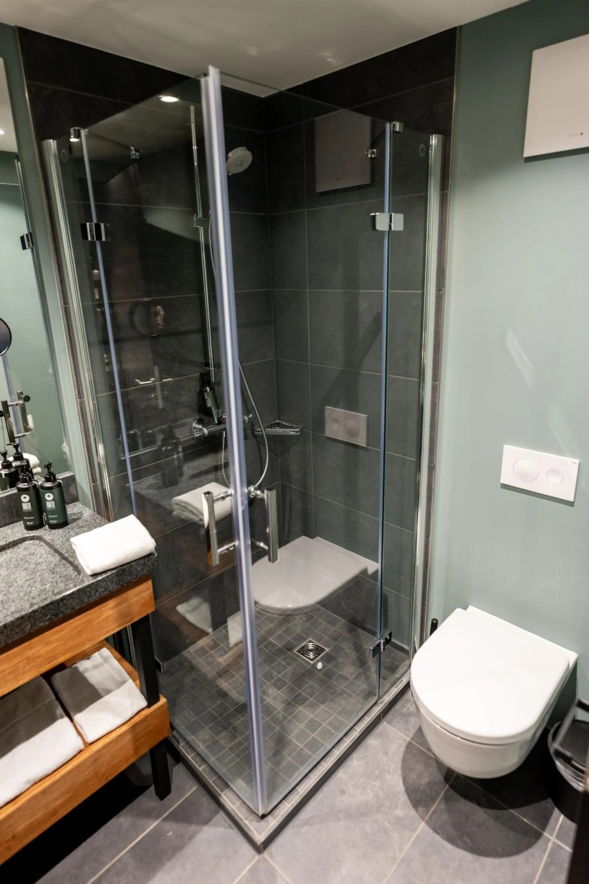 Bathroom in Restaurant Hotel Zum Storchen