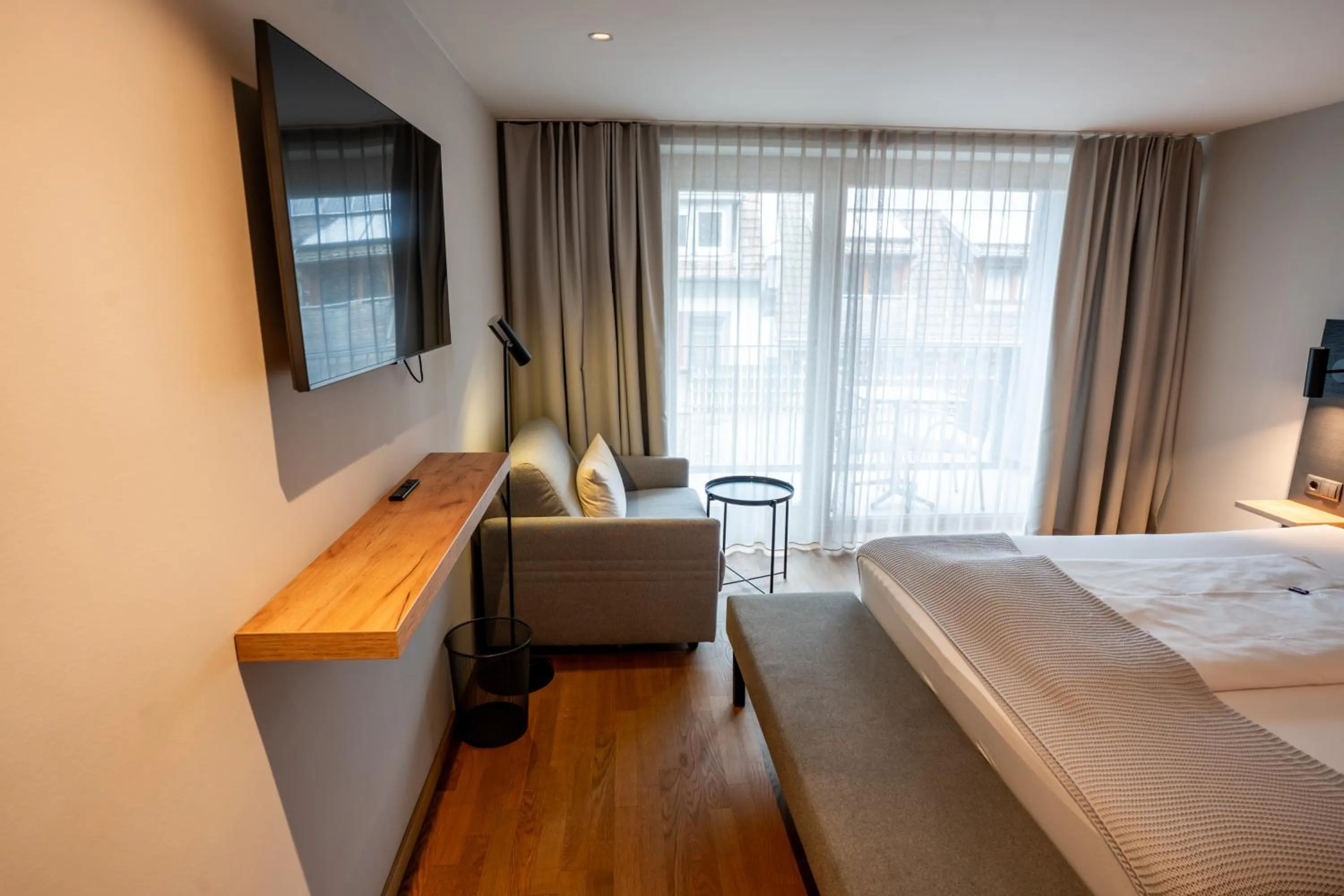 Photo of the whole room, Bed in Restaurant Hotel Zum Storchen