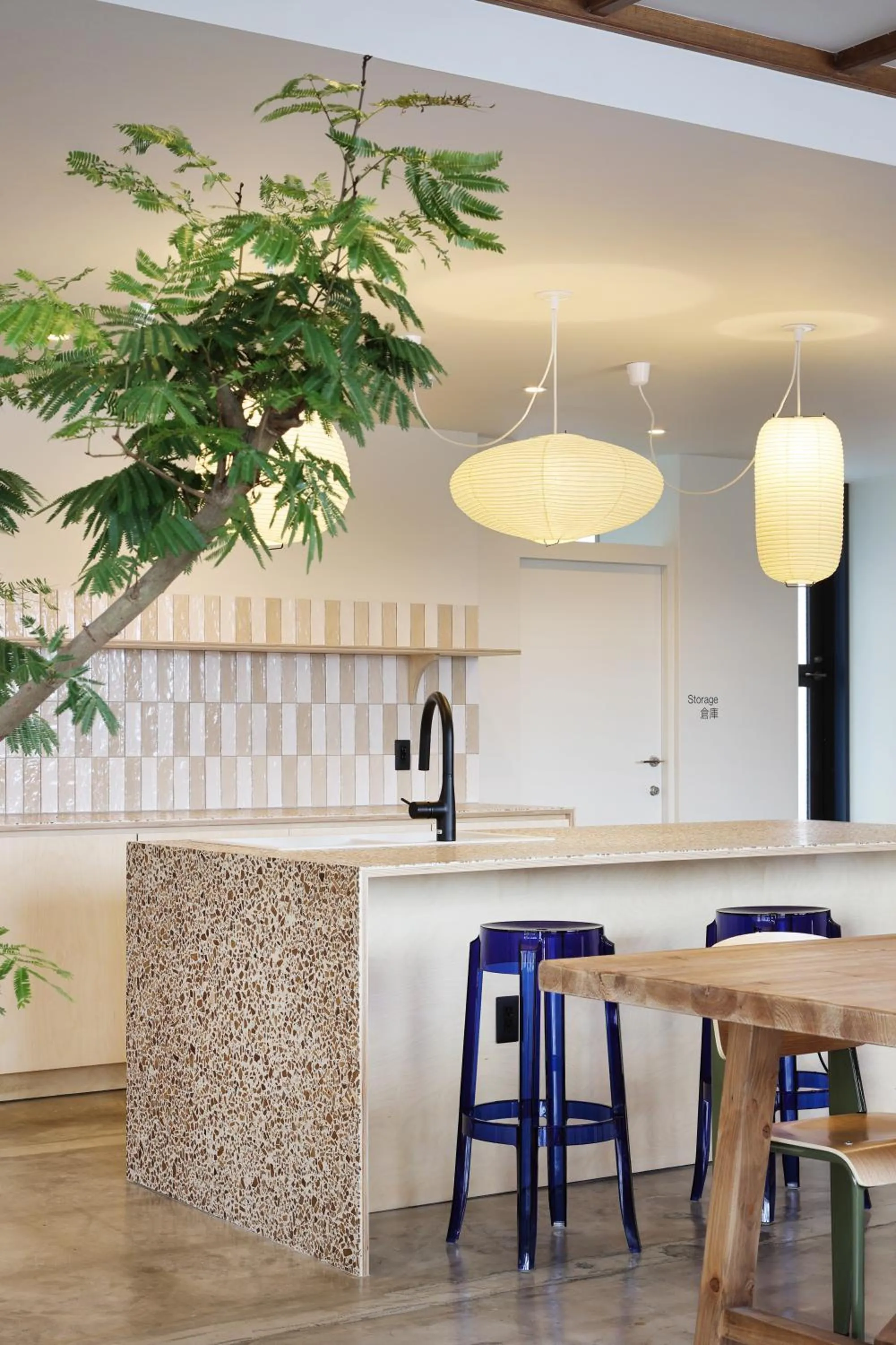 Communal lounge/ TV room in evo Hotel Hakuba