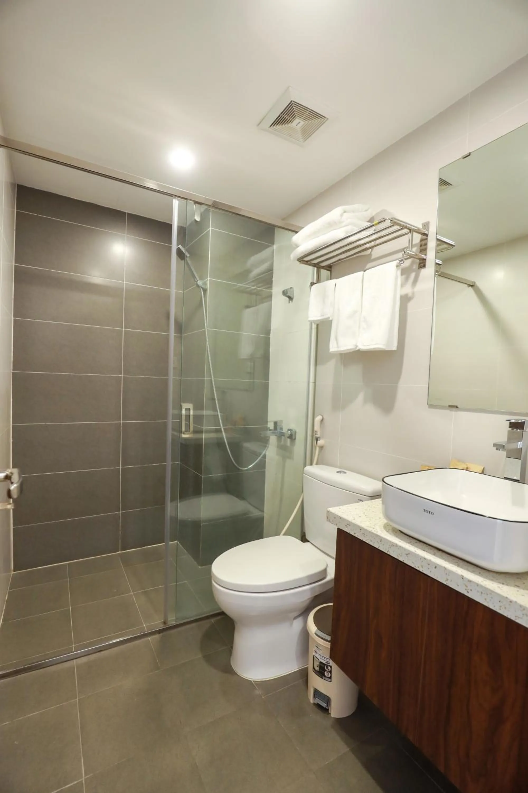 Bathroom in Wins Apartment