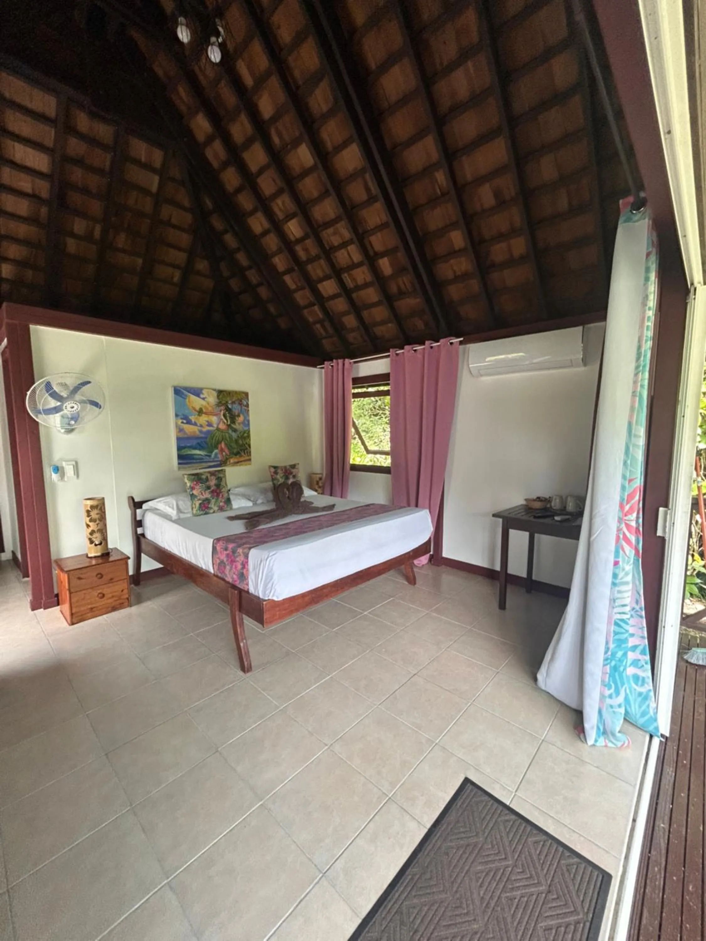 Property building, Bed in Pension Hibiscus Taha'a