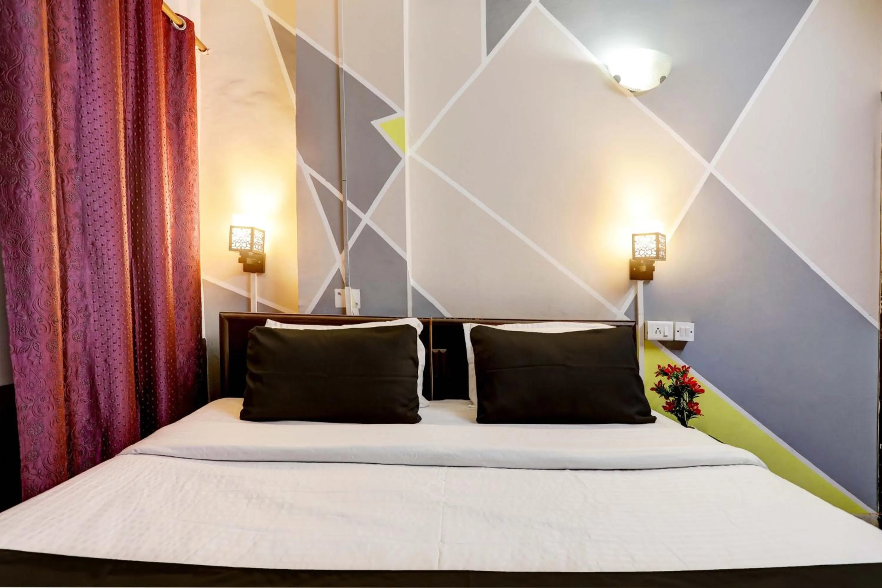 Bedroom, Bed in Hotel O Green Park Residency