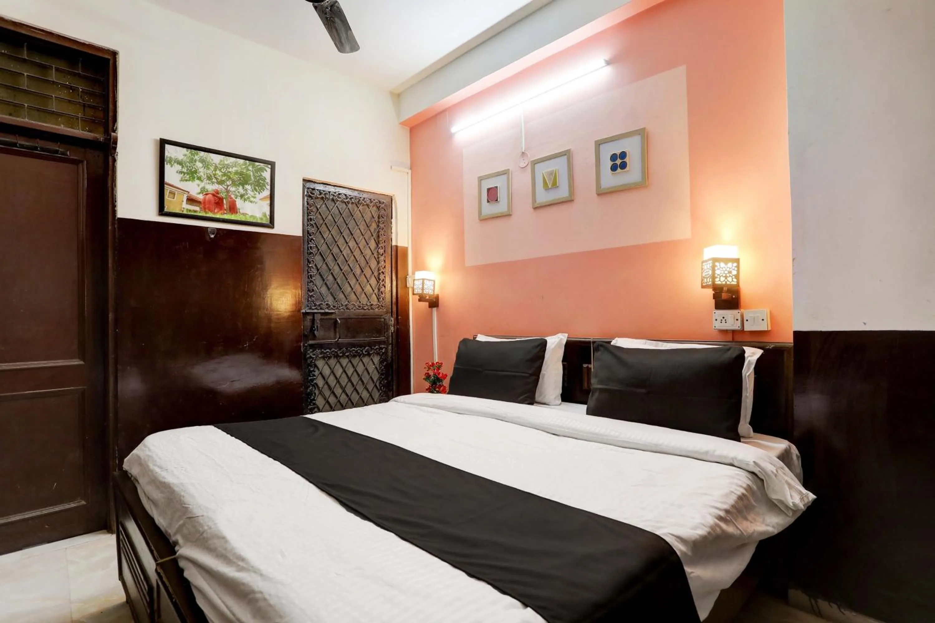 Bedroom, Bed in Super Hotel O Green Park Residency