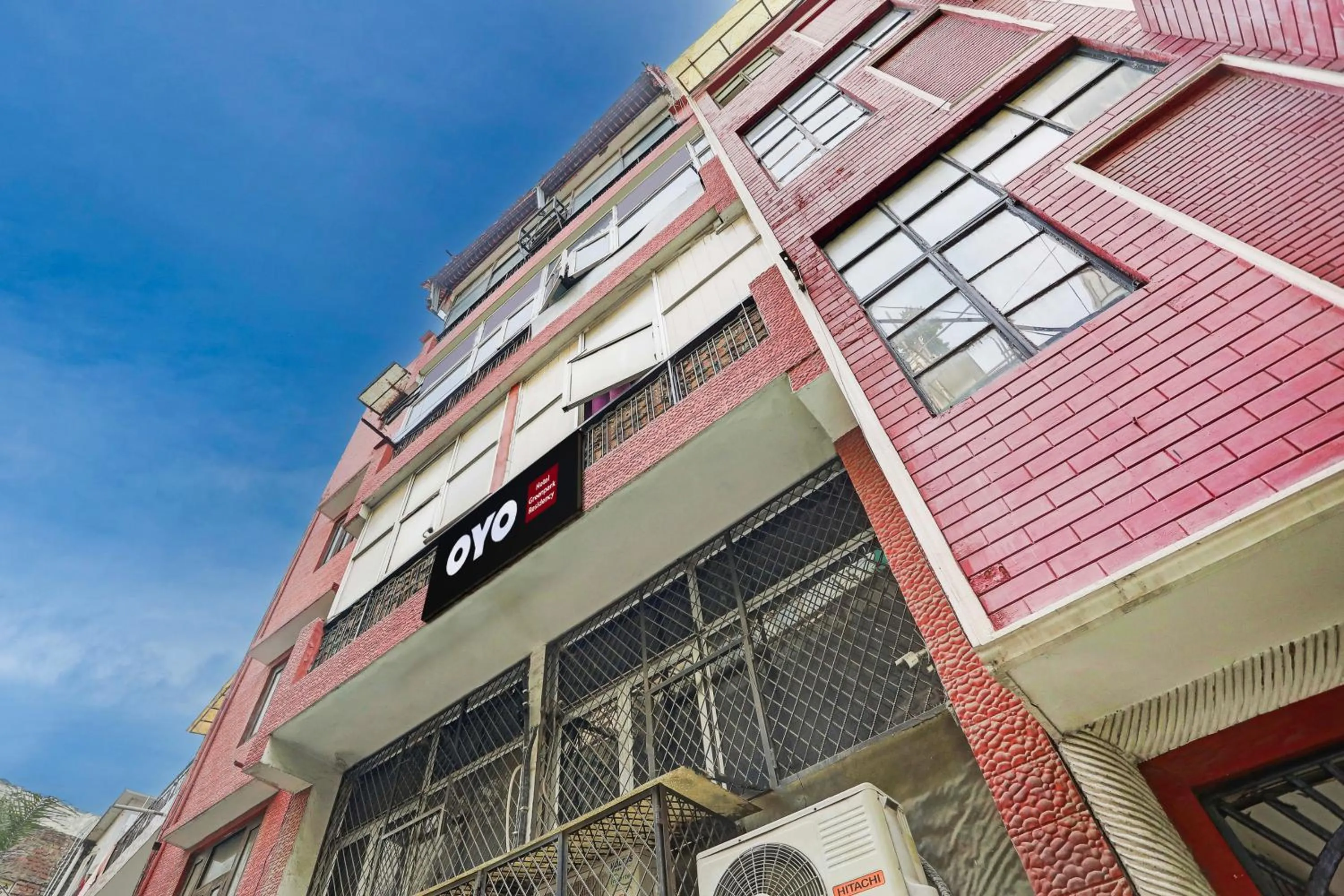 Facade/entrance in Super Hotel O Green Park Residency