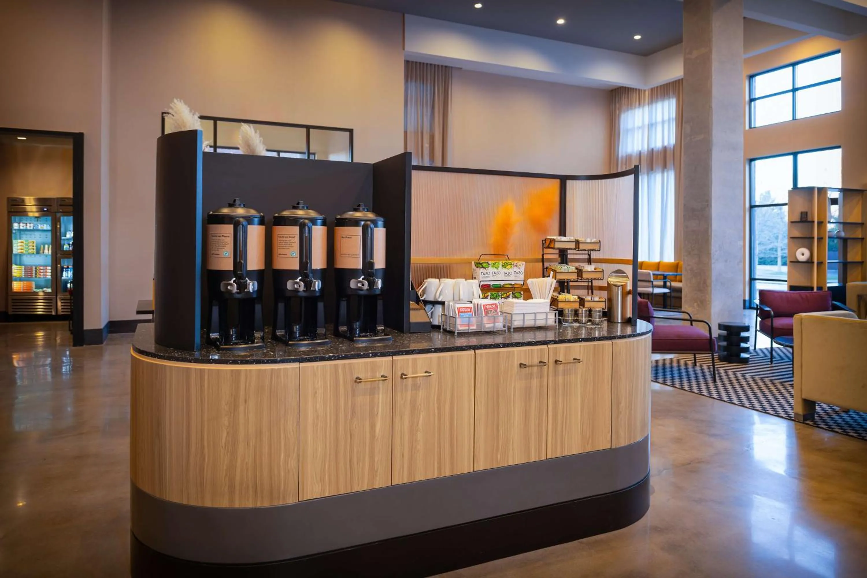 Restaurant/places to eat in Hyatt Place Nashville/Green Hills