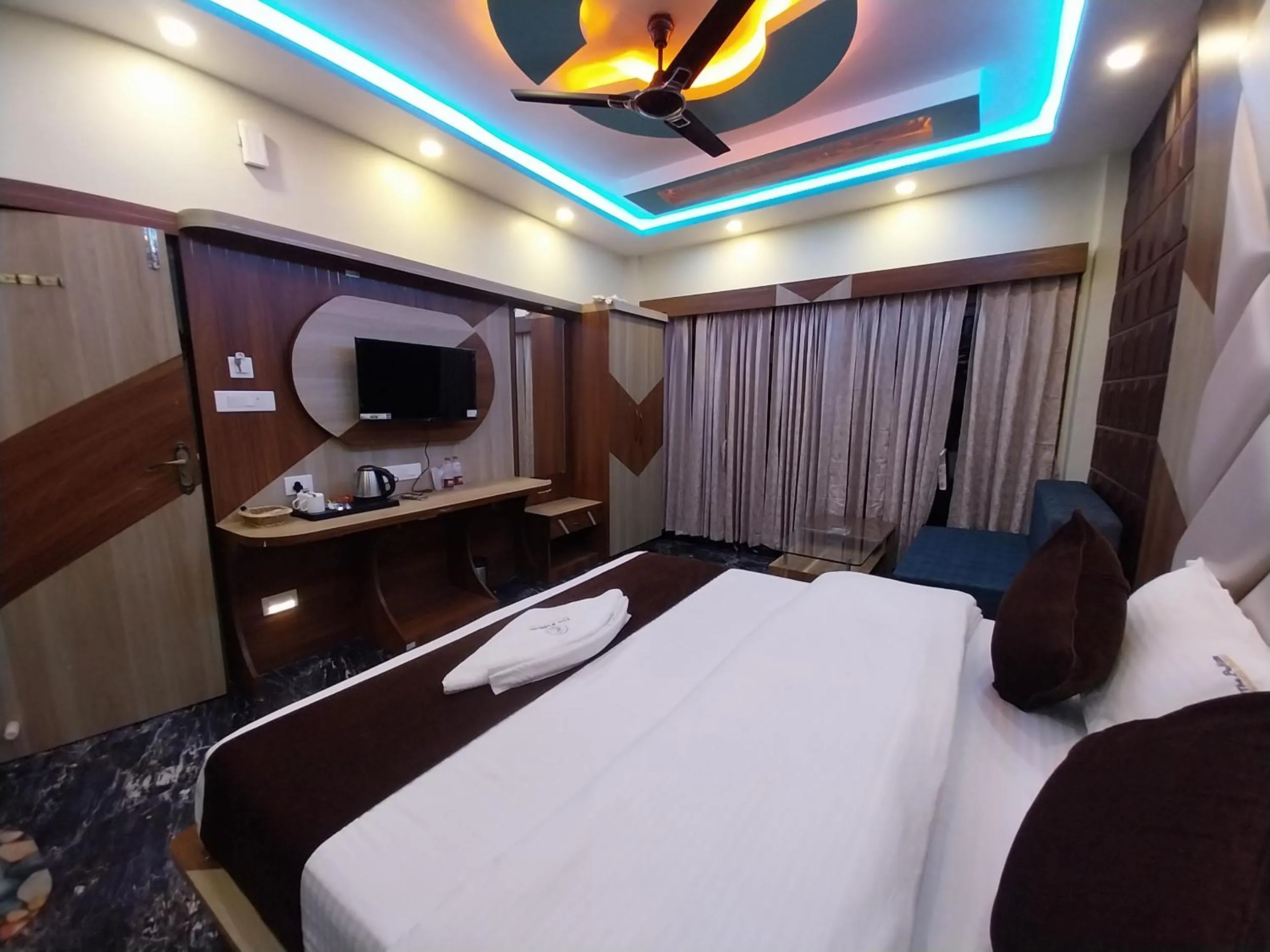 Living room in THE PELICAN BEACH RESORT