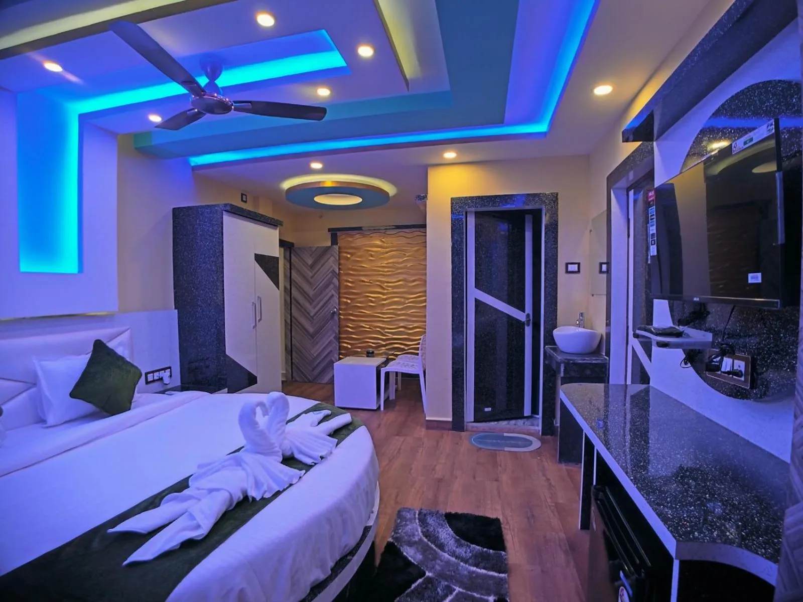 Bedroom in THE PELICAN BEACH RESORT