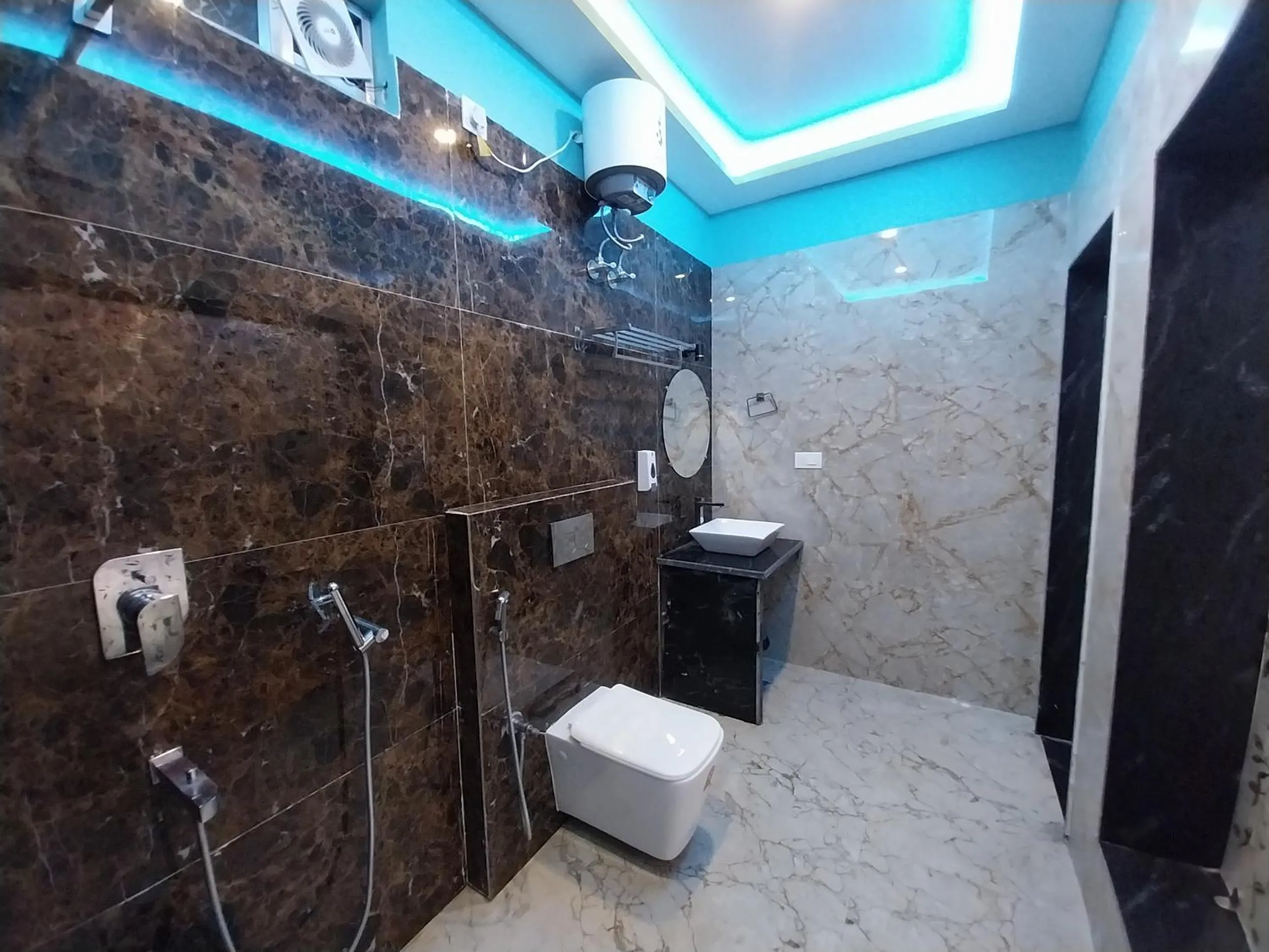 Bathroom in THE PELICAN BEACH RESORT