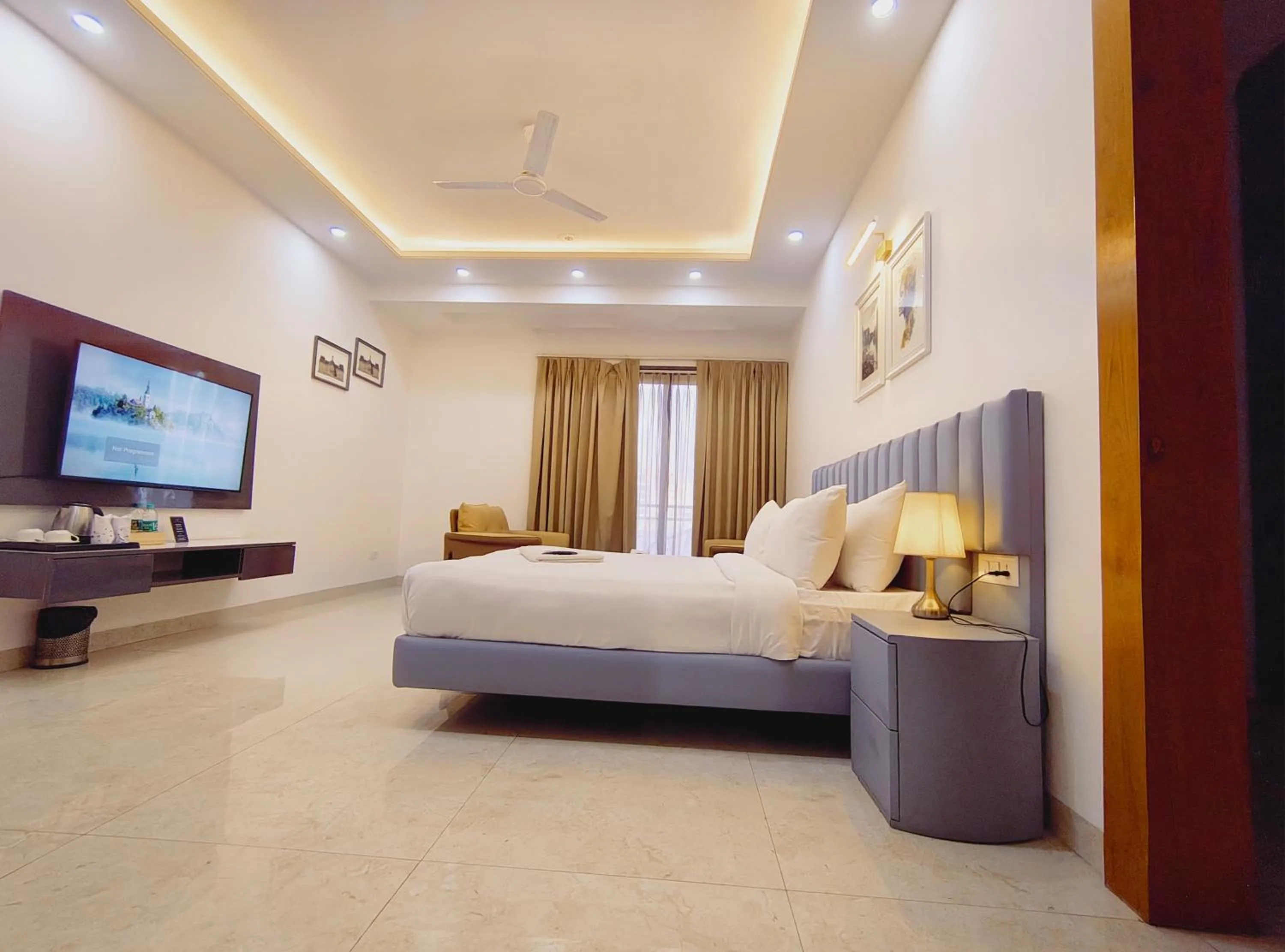 Bed in The Hoften Elite 32 Avenue, Sector 15, Gurugram