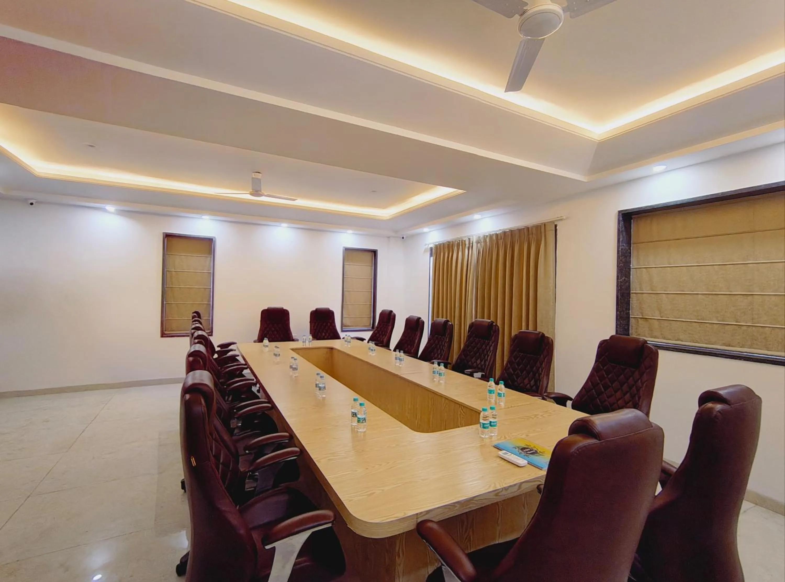 Meeting/conference room in The Hoften Elite 32 Avenue, Sector 15, Gurugram