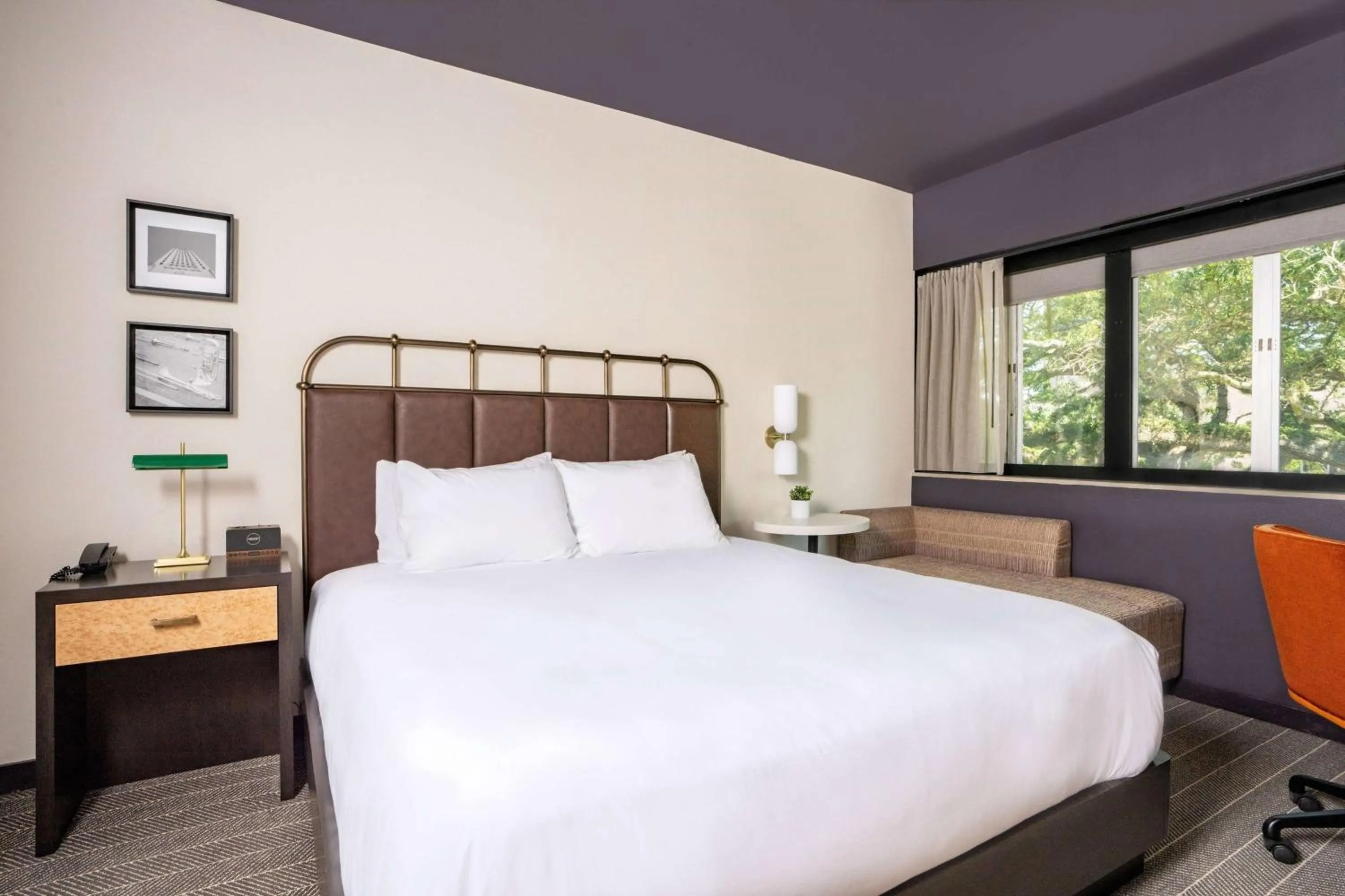 Photo of the whole room, Bed in Origin Baton Rouge, a Wyndham Hotel