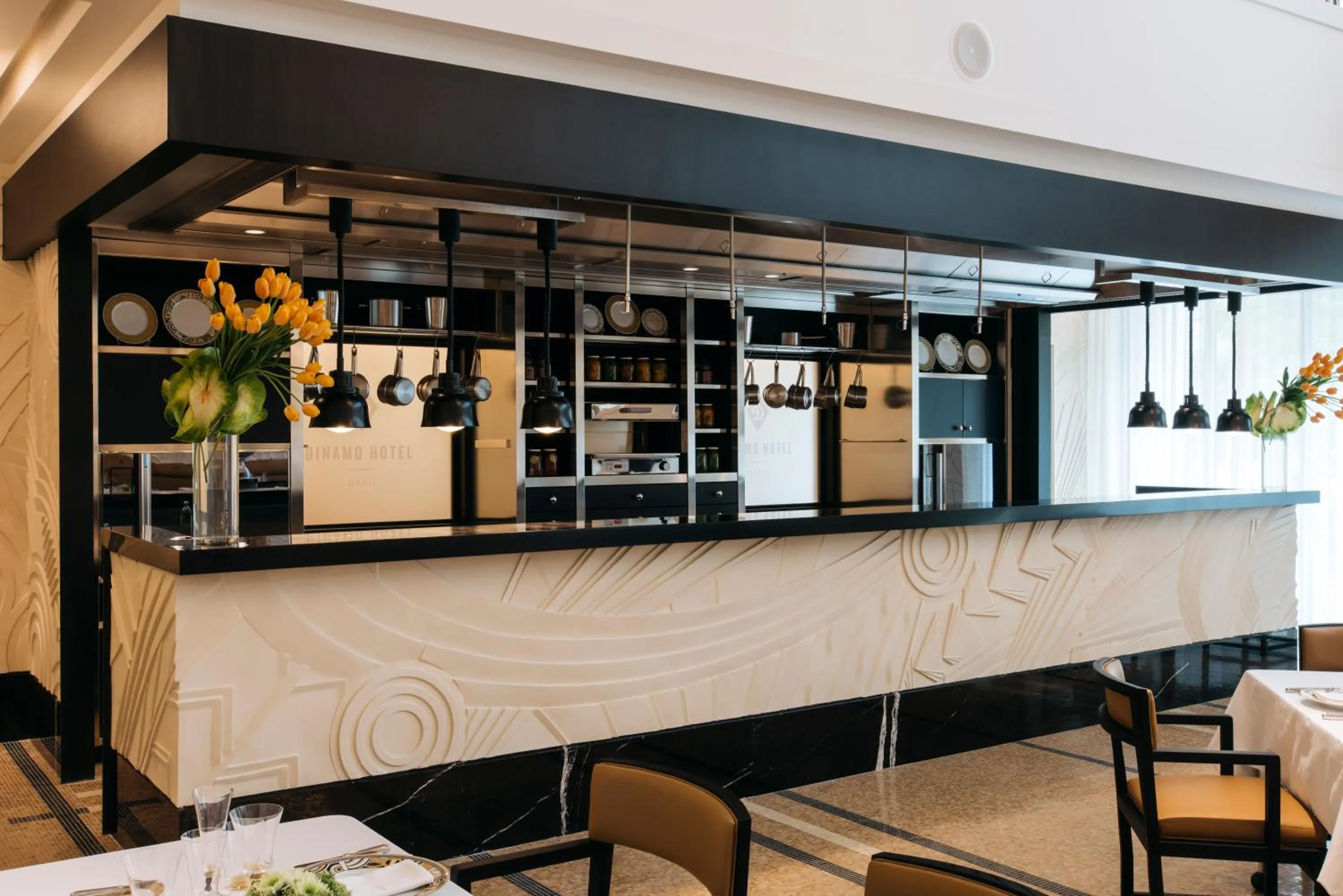 Restaurant/places to eat in Dinamo Hotel Baku