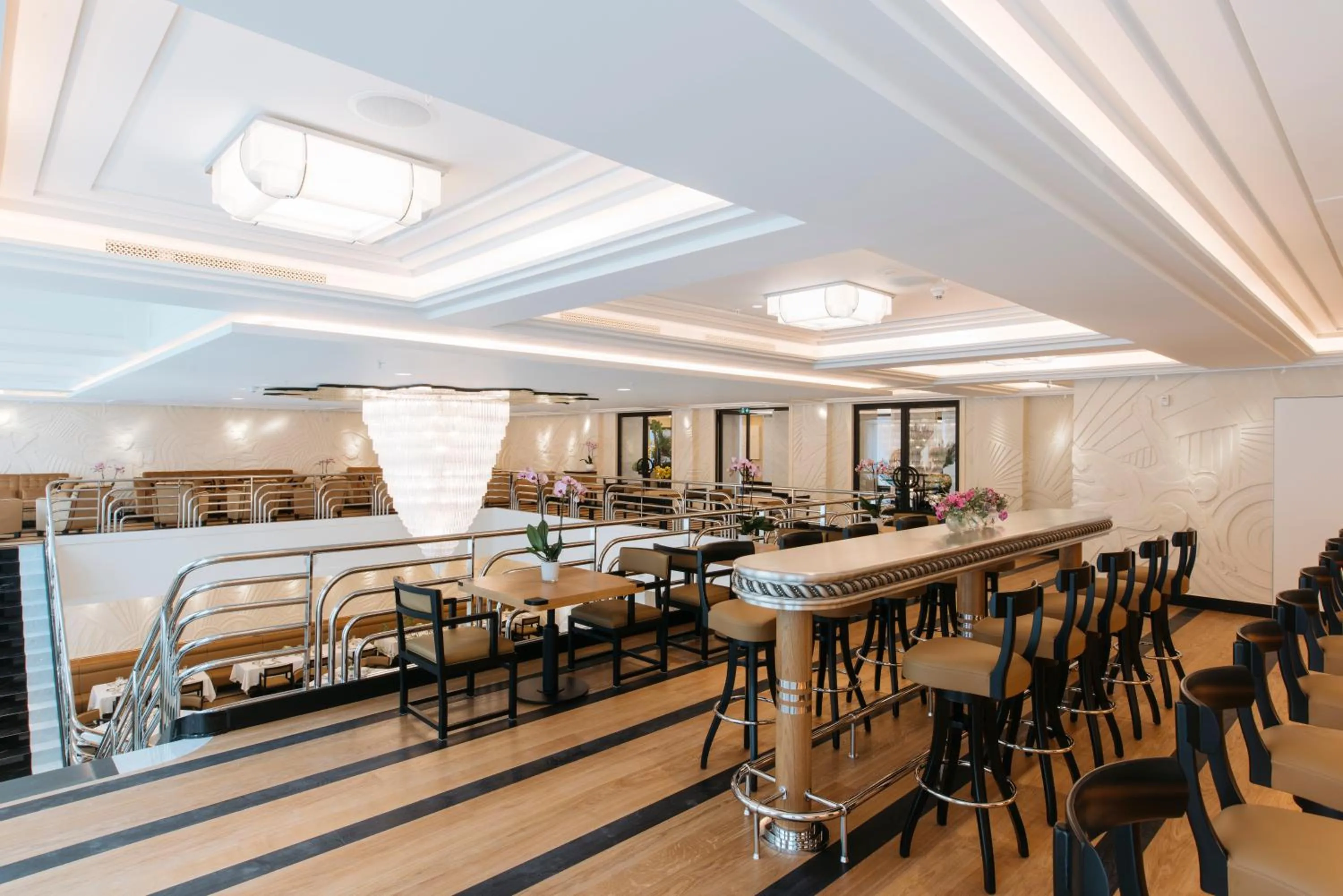 Restaurant/places to eat in Dinamo Hotel Baku