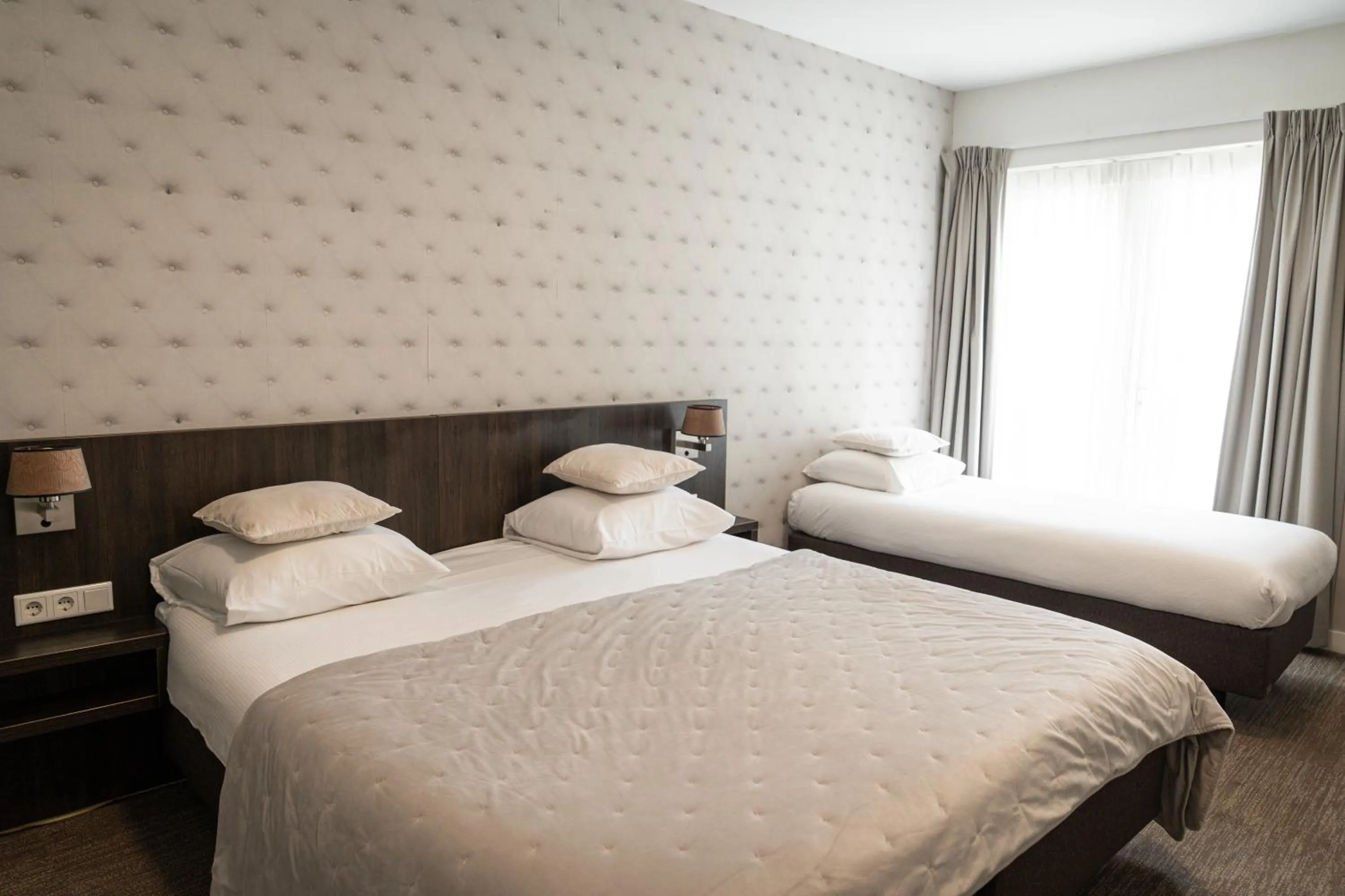 Bed in Het Hart van Weesp