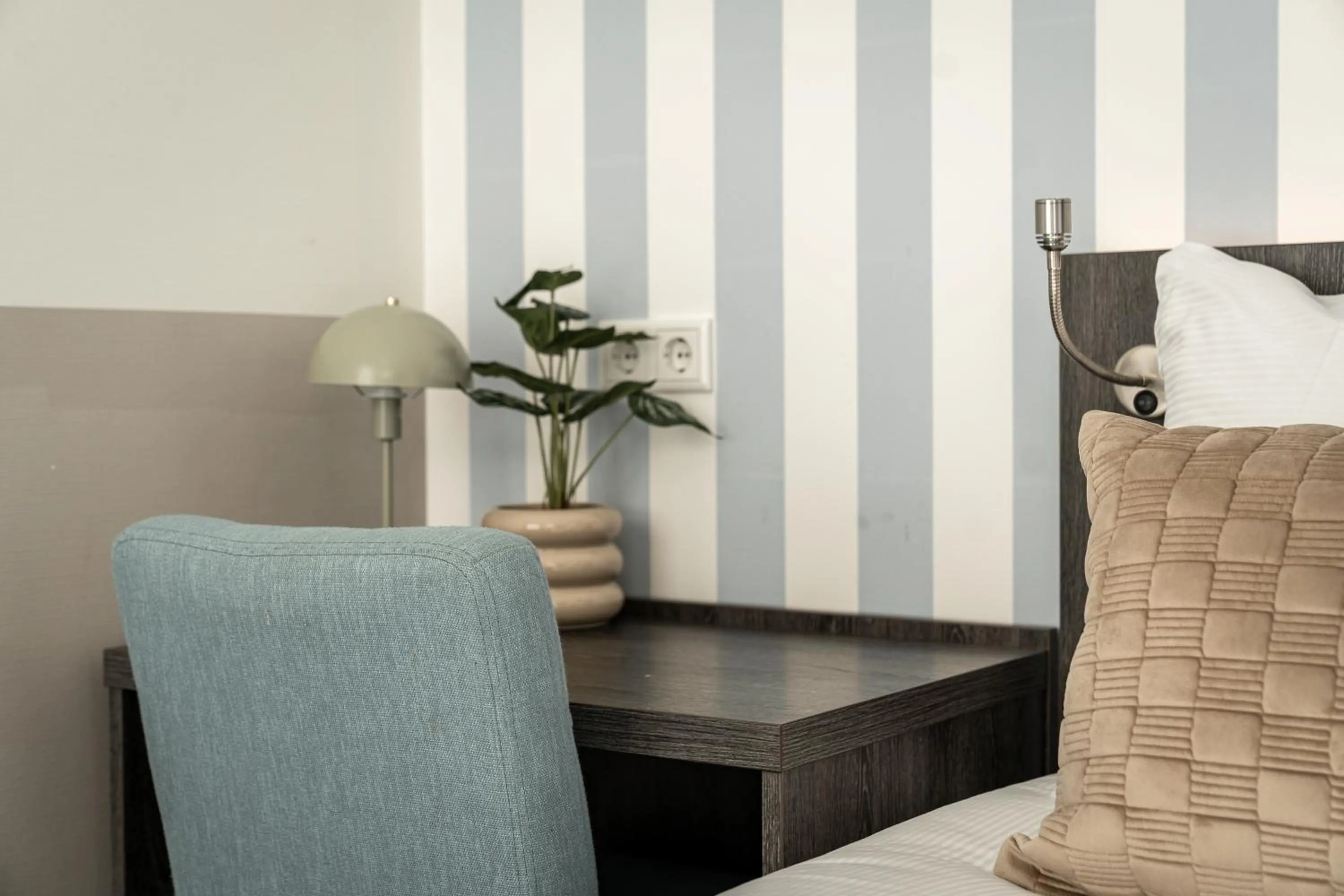 Seating area, Bed in Het Hart van Weesp