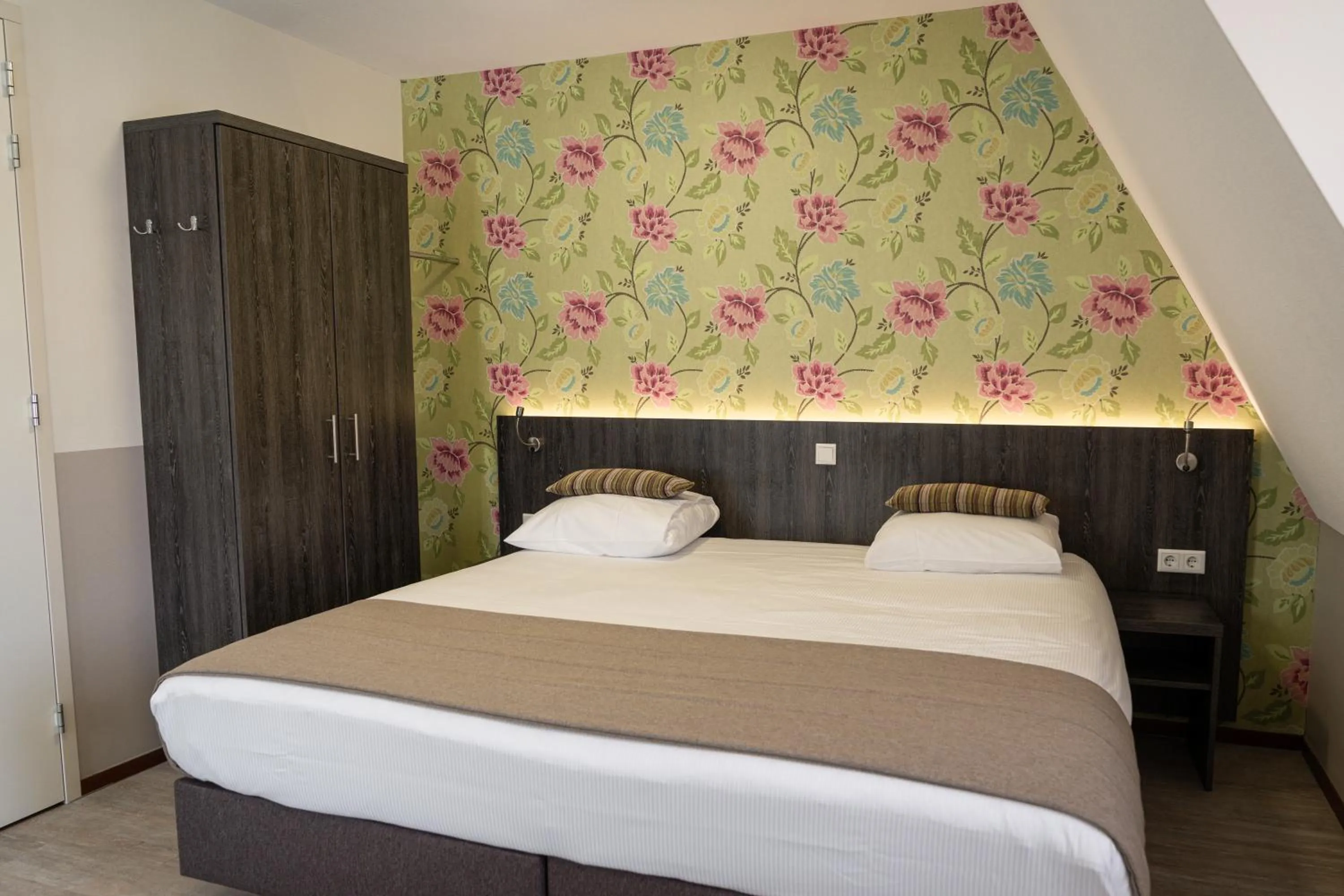 Photo of the whole room, Bed in Het Hart van Weesp