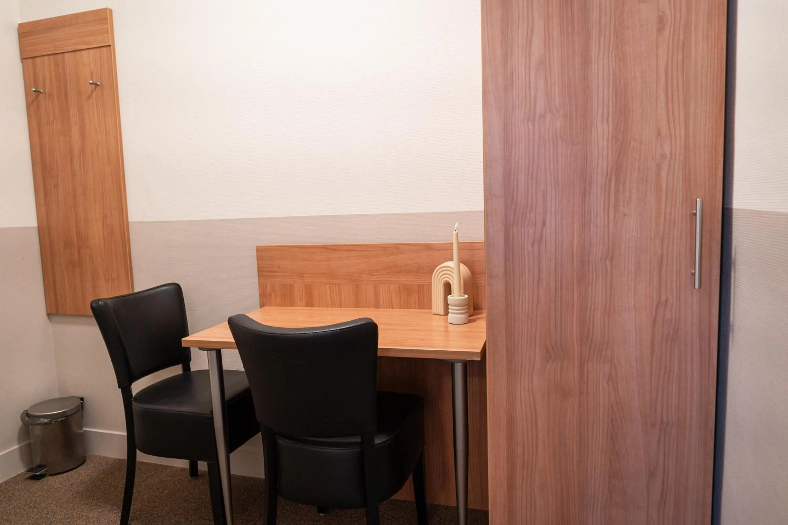 wardrobe in Het Hart van Weesp