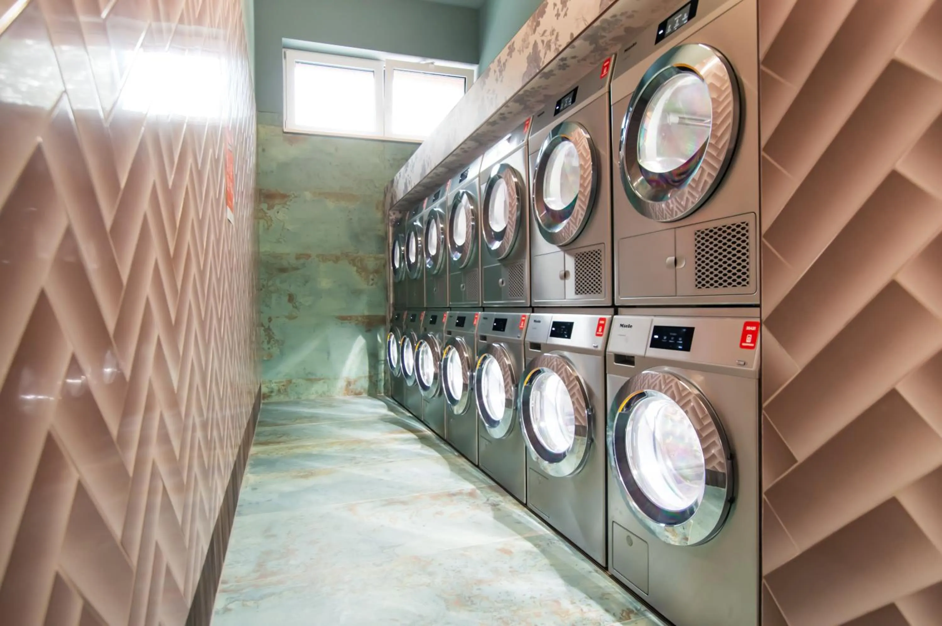 washing machine in NEOApartments