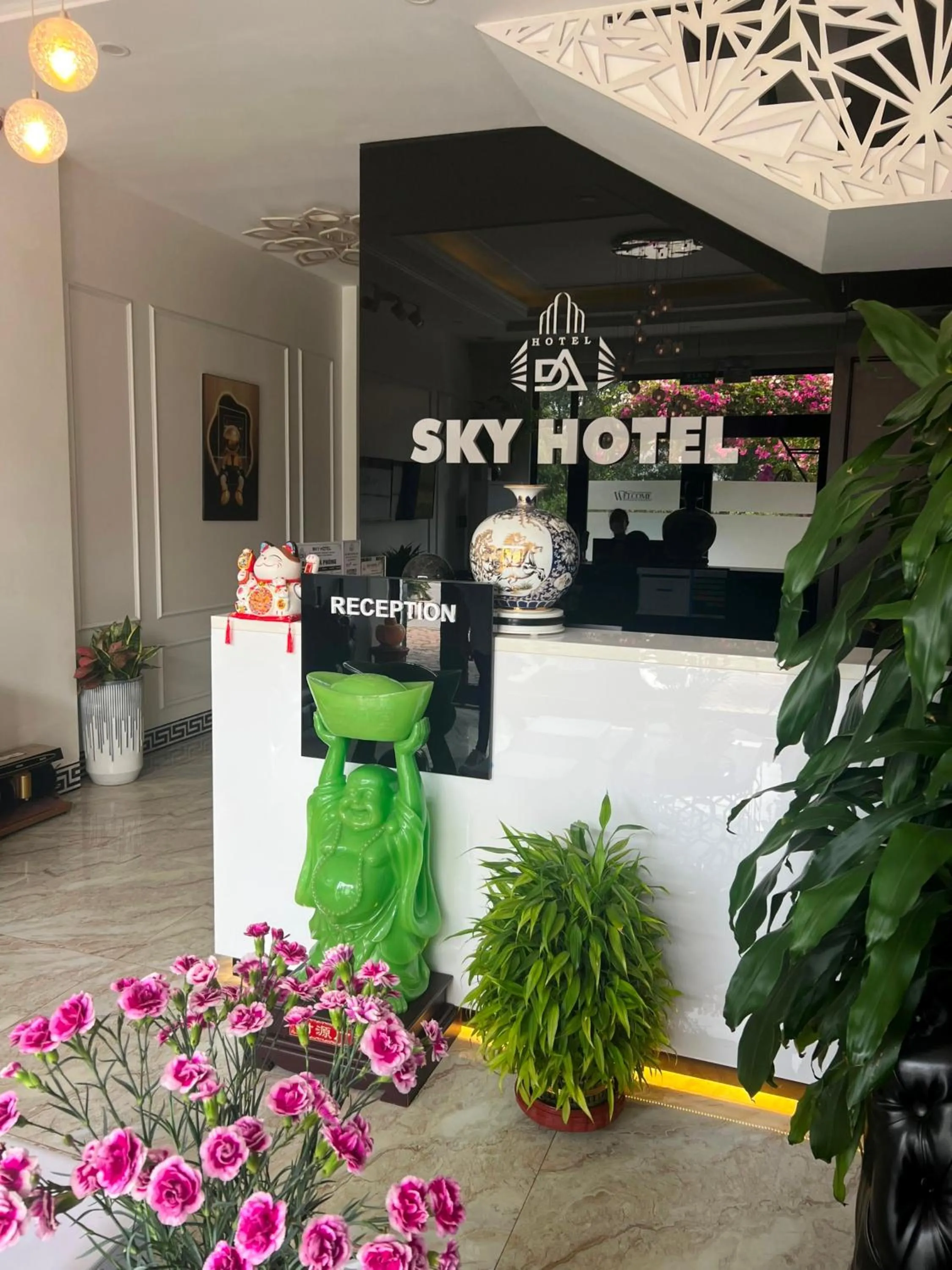 Lobby or reception in Sky Hotel Bắc Giang