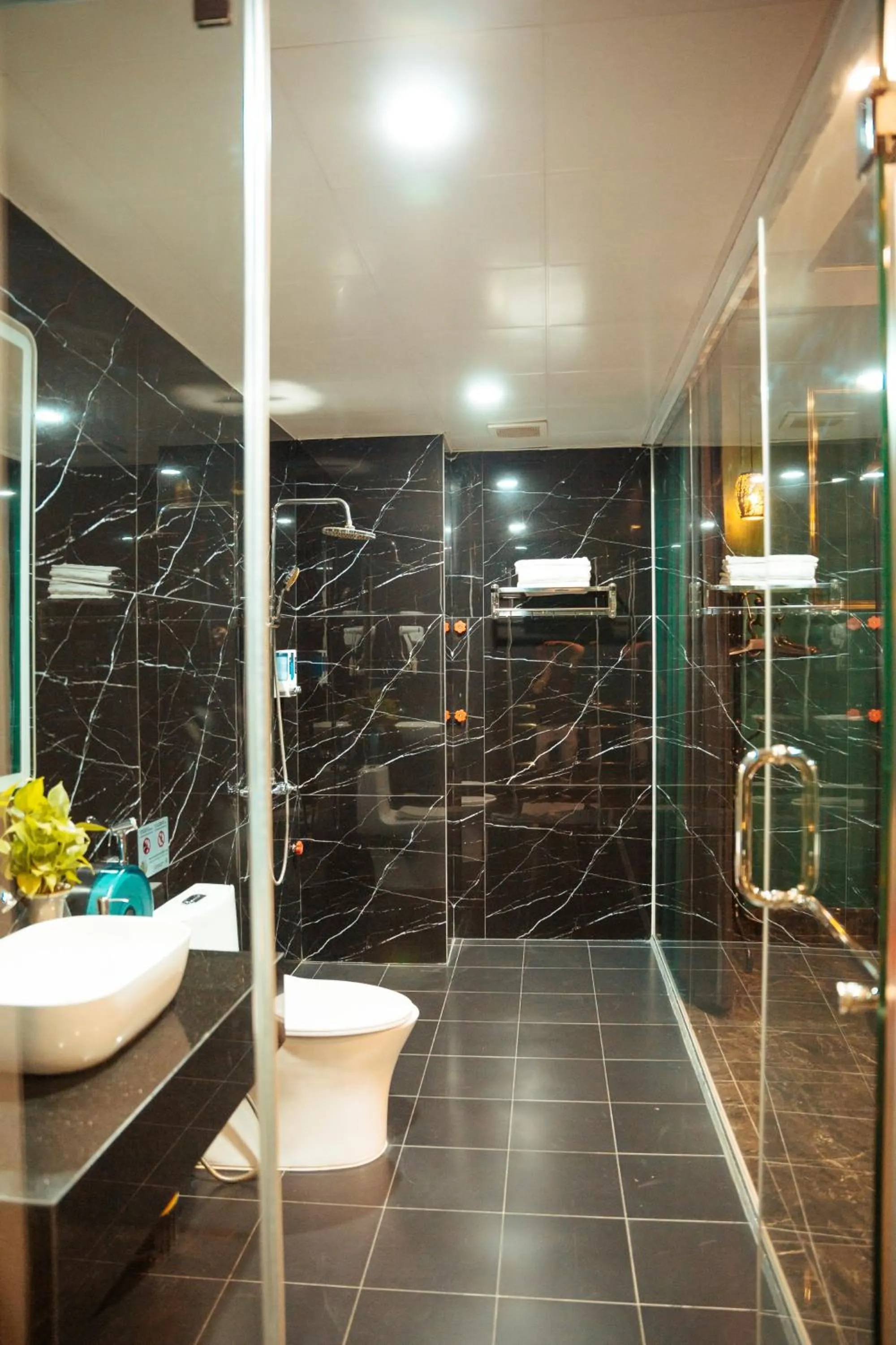 Bathroom in Sky Hotel Bắc Giang