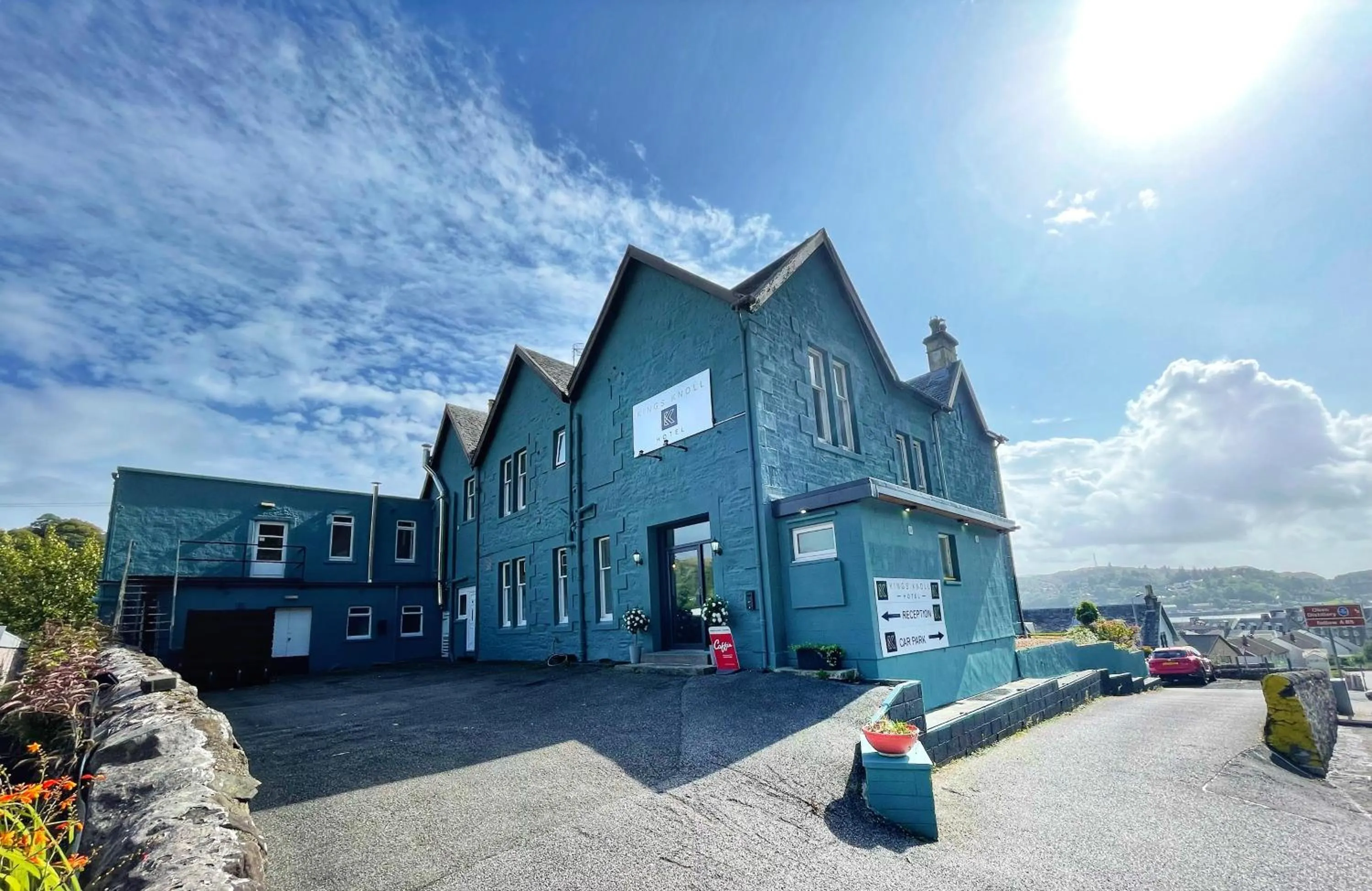 Property building in King's Knoll Hotel