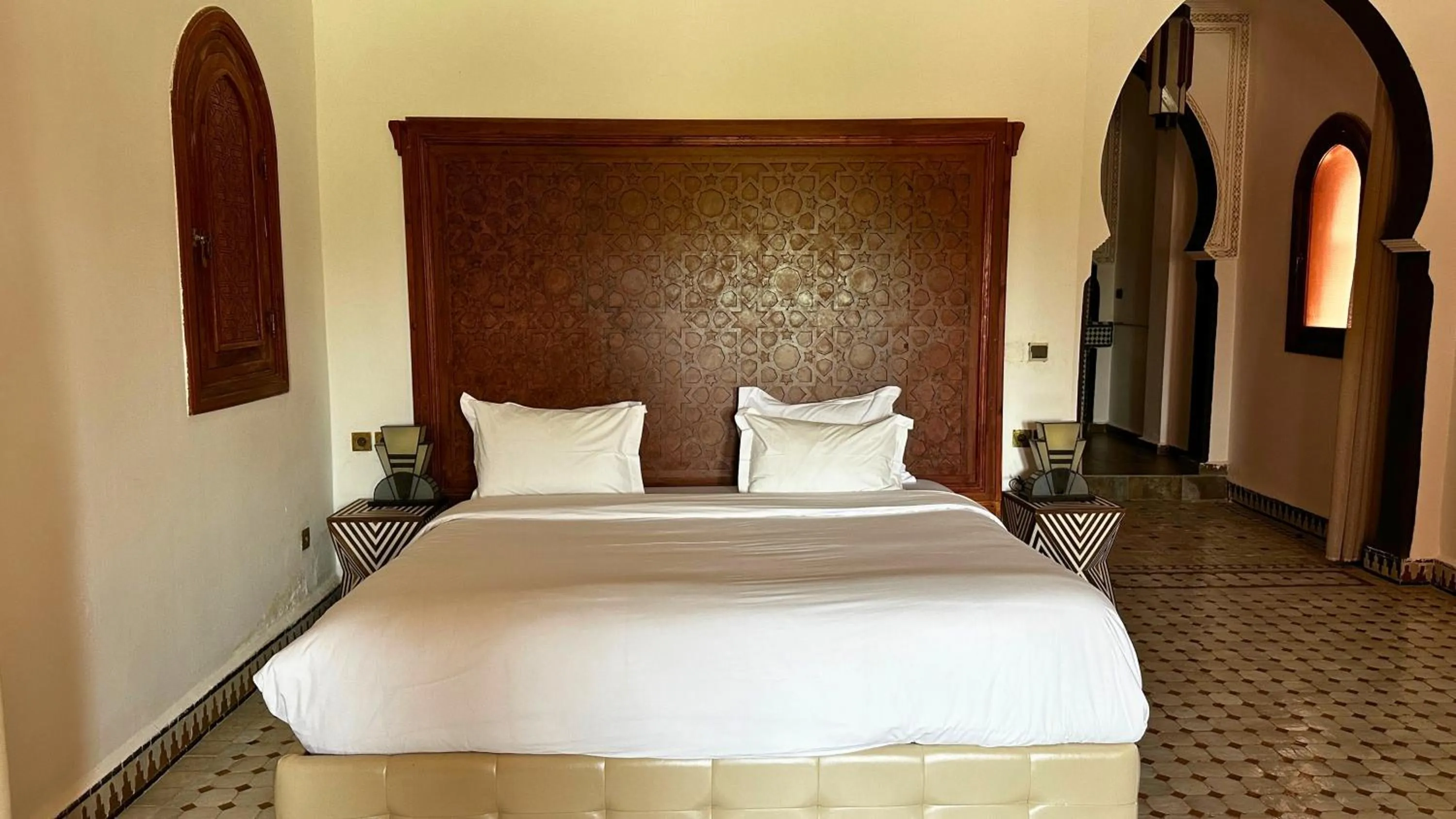 Bathroom, Bed in Nomadz Palace