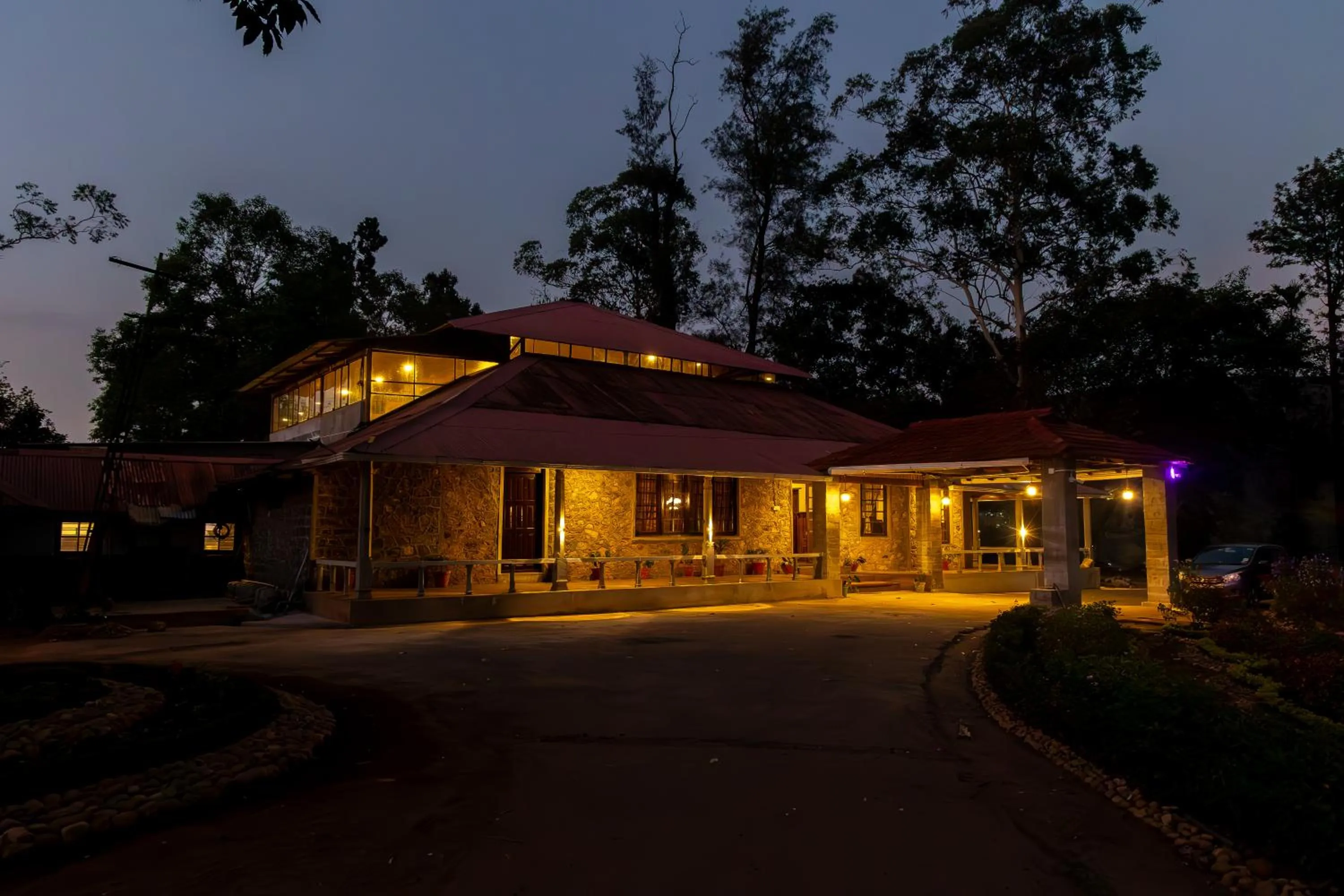 Property building in Harris Holiday Inn