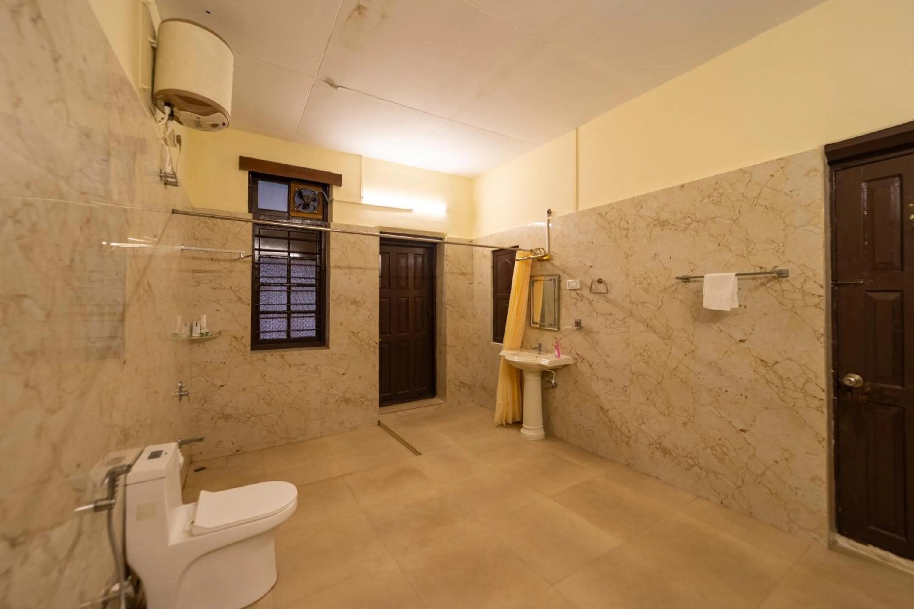 Bathroom in Harris Holiday Inn