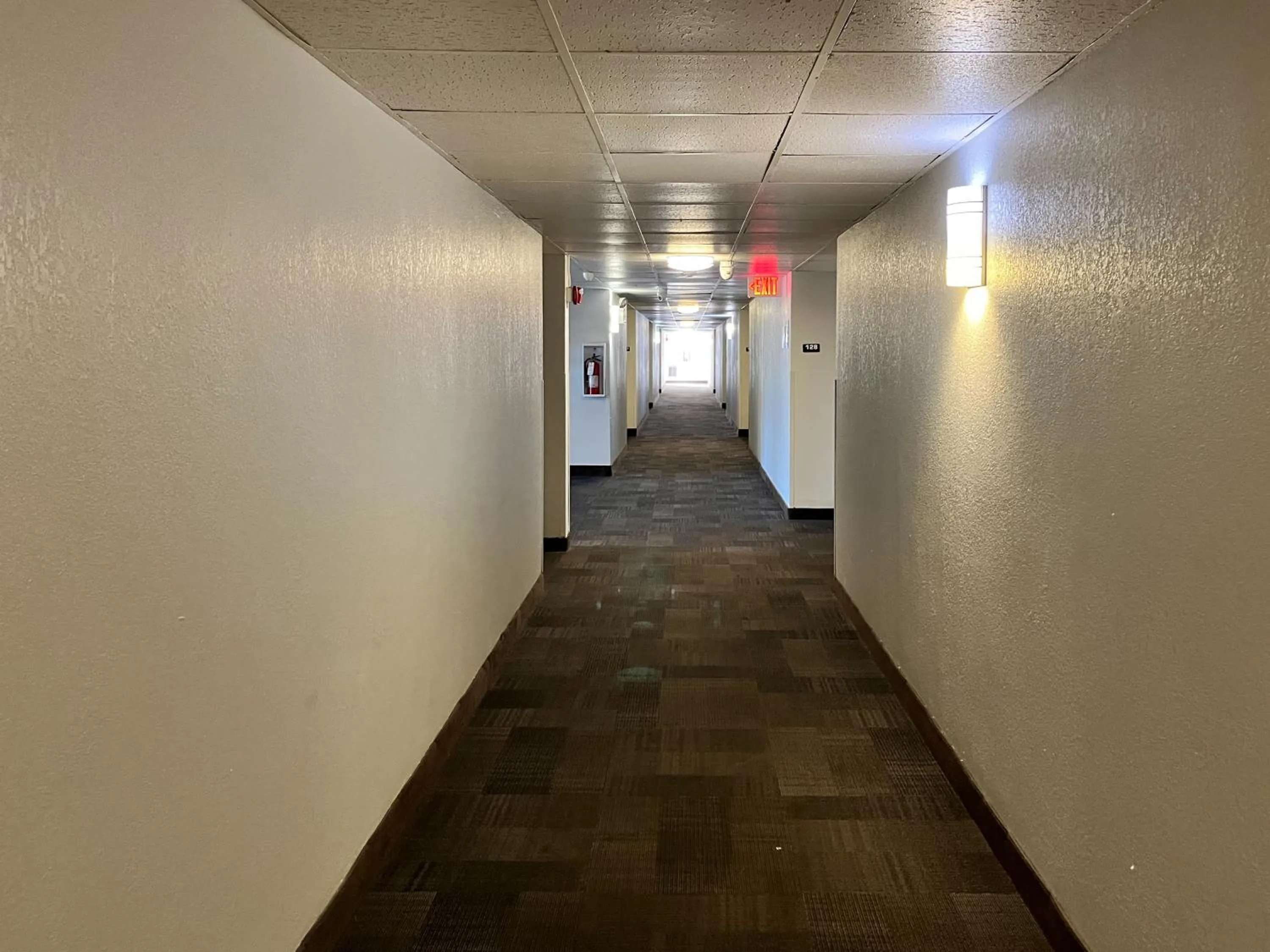 Property building in Studio 6 Suites Springfield, OH