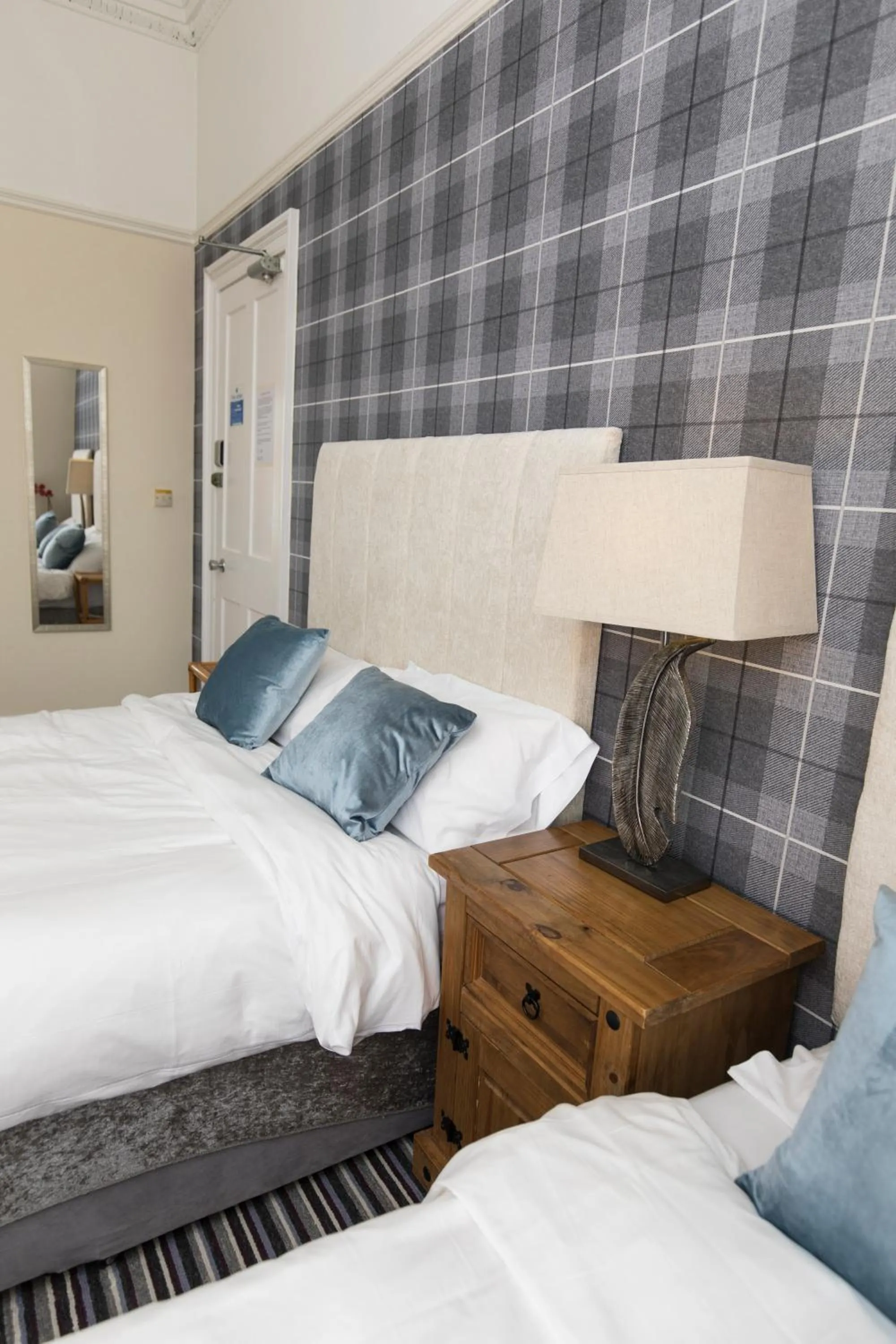 Bedroom, Bed in Edinburgh Rays Guest House