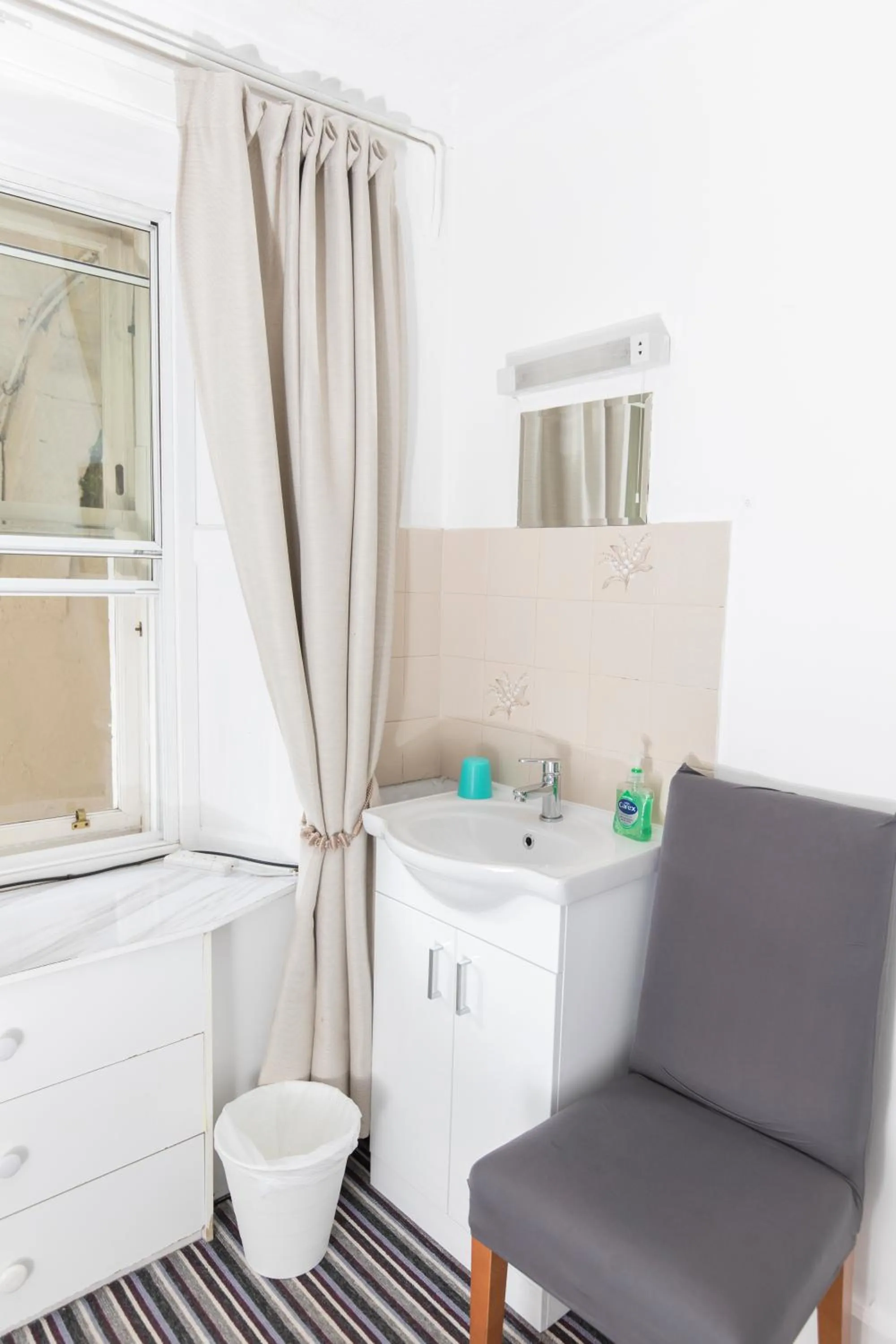 Seating area in Edinburgh Rays Guest House