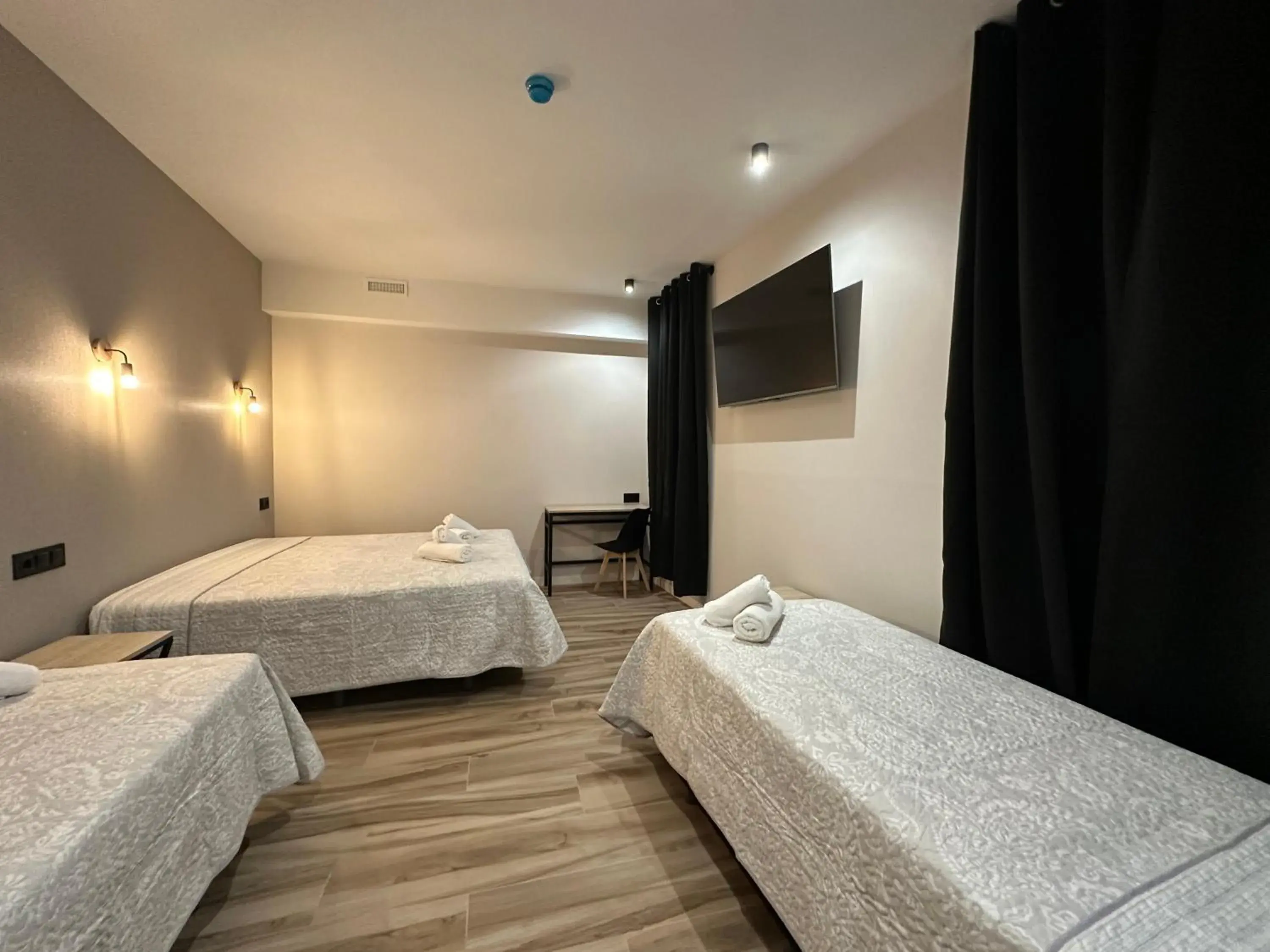 Quadruple Room in CC Opera Suites Quadruple Room in CC Opera Suites