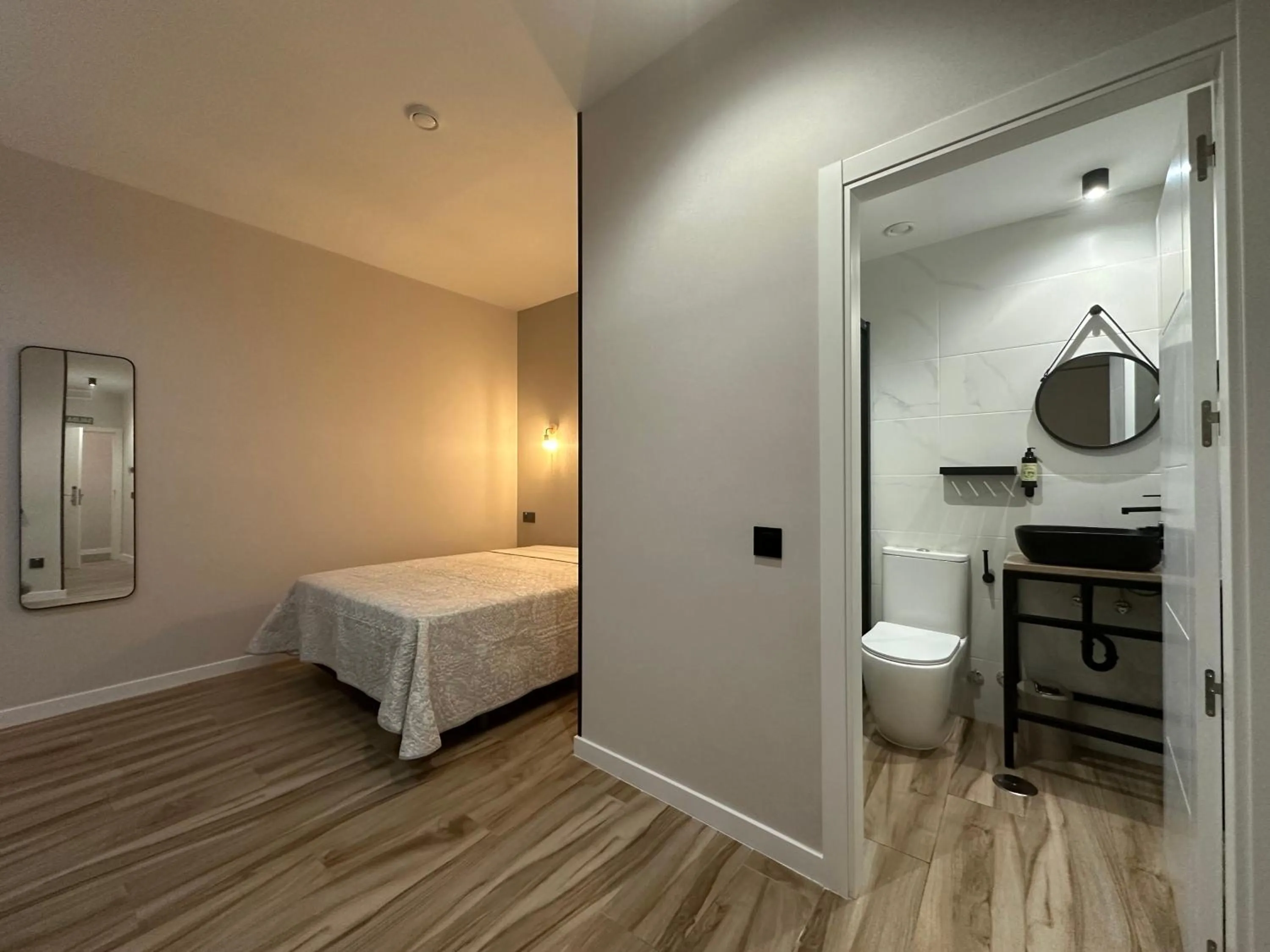 Bedroom, Bed in CC Opera Suites